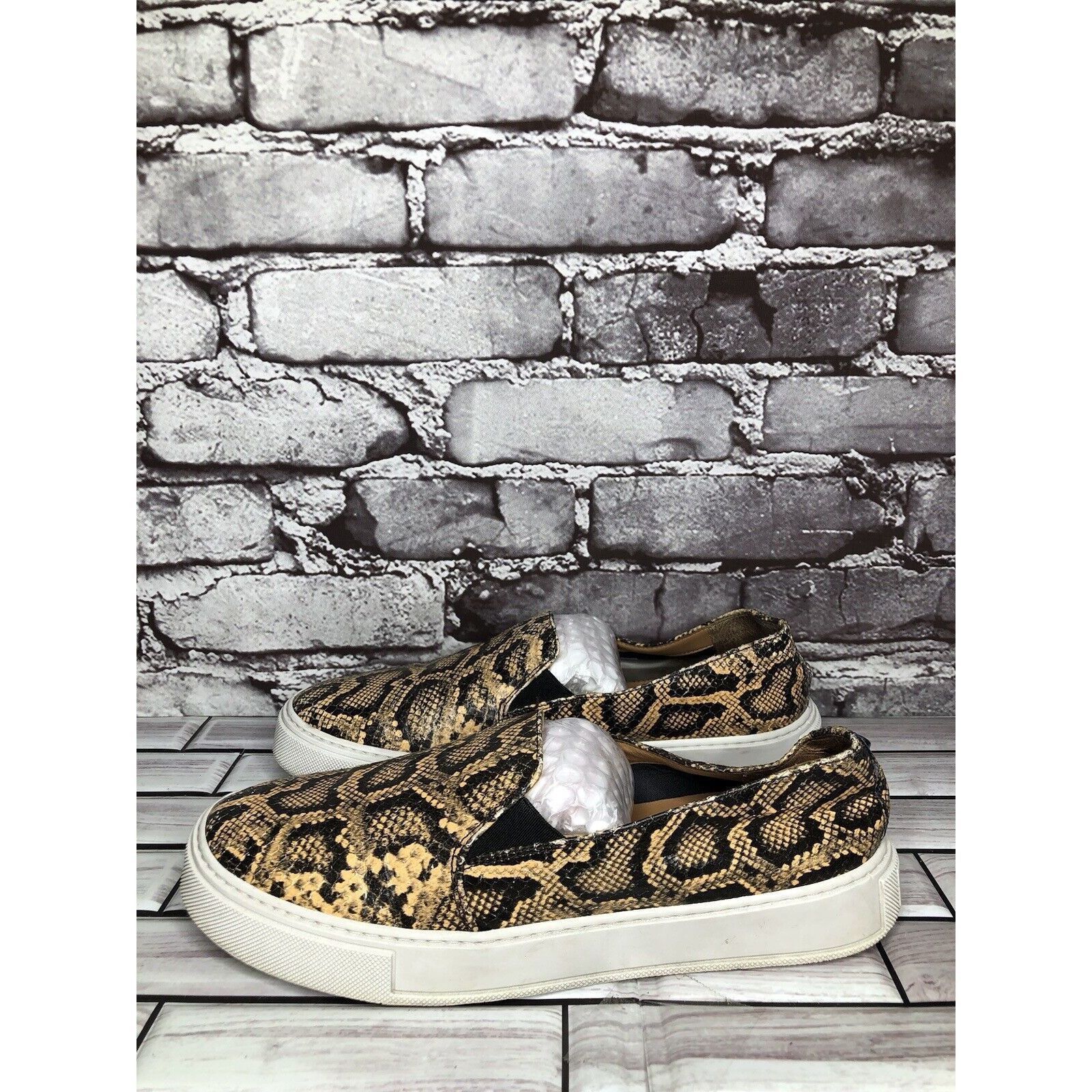 Aquatalia Aquatalia Leopard Print Leather Slip On Casual Sneaker Shoes Size US 8 / IT 38 - 11 Thumbnail