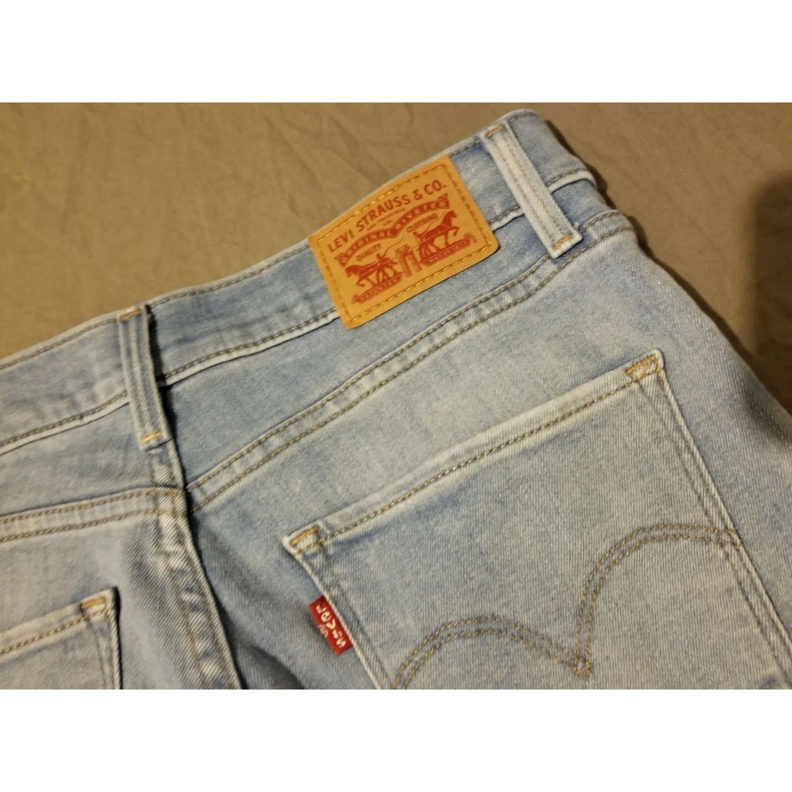 Levi's Womens Levi's Denim Shorts 31 Jean Cut-Off Blue Denim Shorts Womens 31 Levi's Jeans Shorts Mens Womens? Size 24" / US 00 / IT 34 - 2 Thumbnail