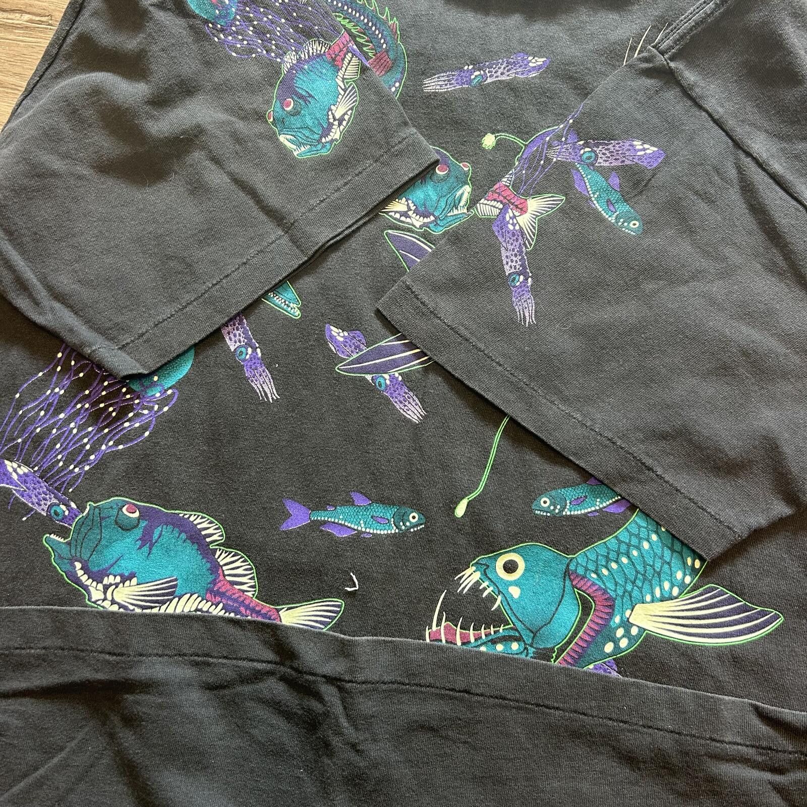 Unknown London Vintage 90’s Deep Sea Creatures Fish Aop Graphic t shirt Size ONE SIZE - 5 Thumbnail