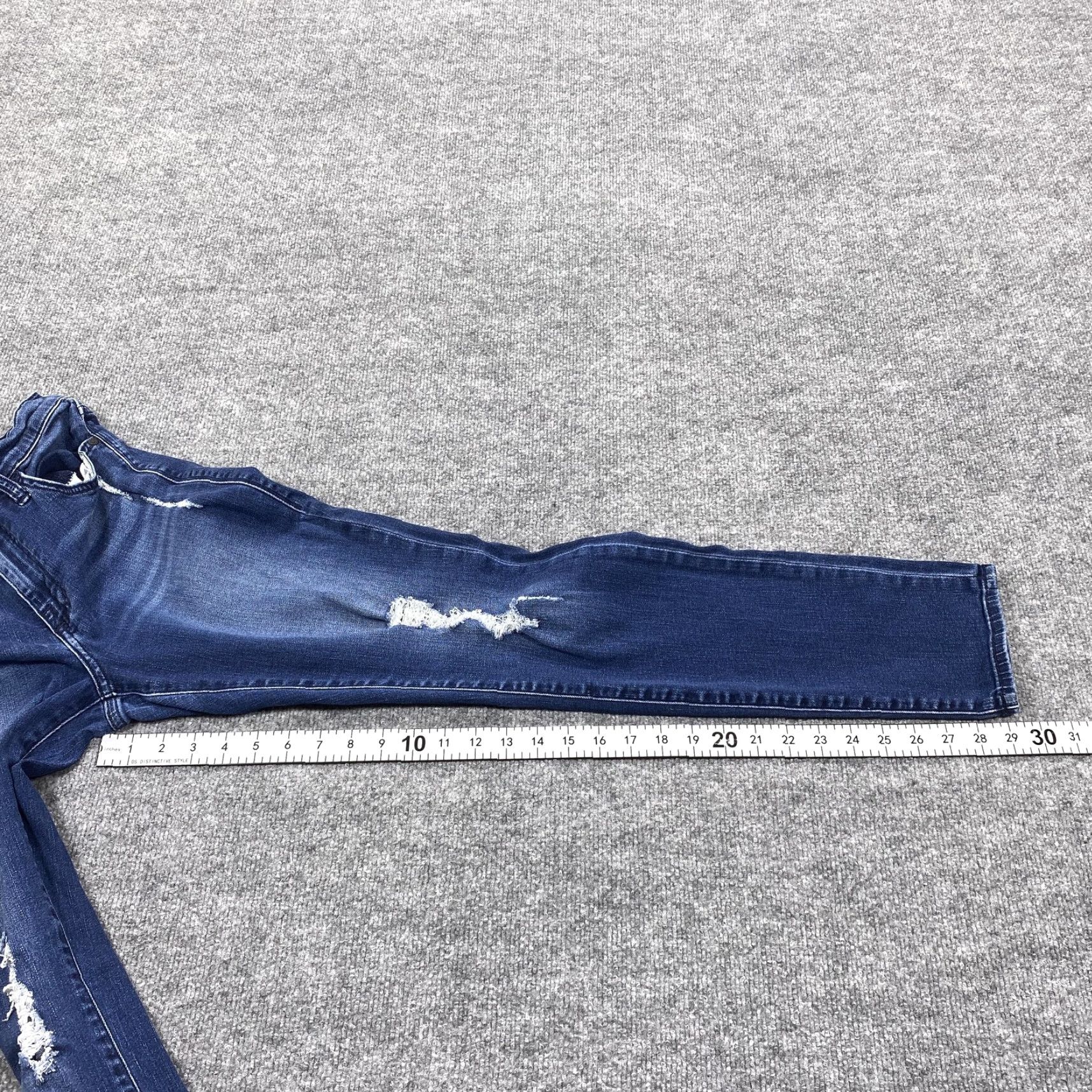 Vintage Rock & Republic Jeans Womens 28 Blue Skinny Medium Wash Slim Distressed Denim Size 28" / US 6 / IT 42 - 5 Thumbnail