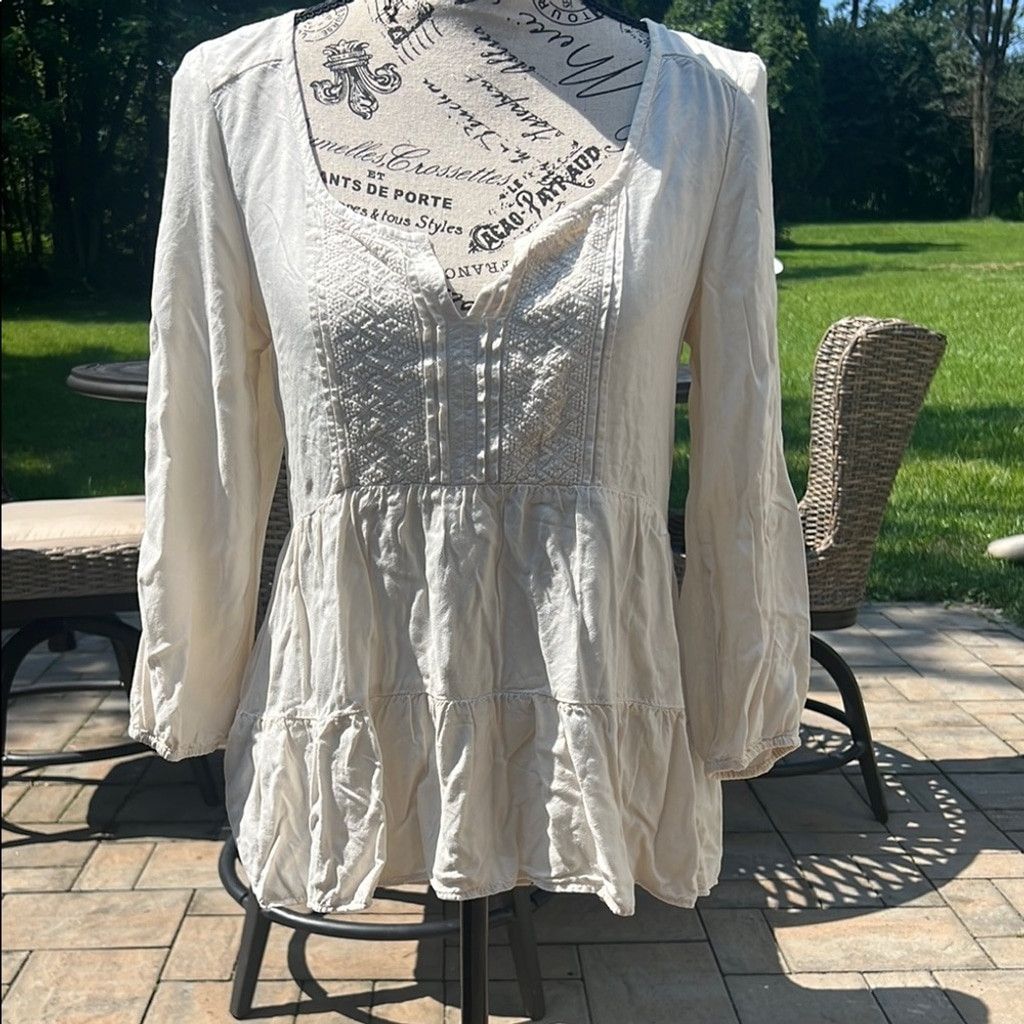 American Eagle Outfitters American Eagle Outfitters Cream Peplum Tunic Blouse Size S / US 4 / IT 40 - 1 Thumbnail