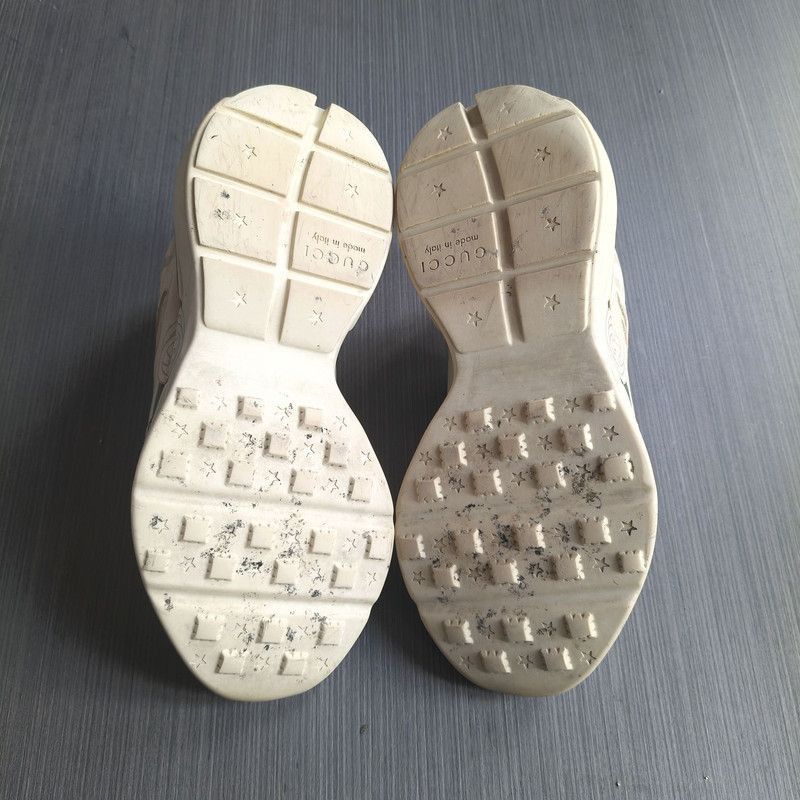 Gucci Gucci Rhyton Logo Dad Sneakers in Ivory - Size US 8.5 / EU 41-42 - 2 Thumbnail