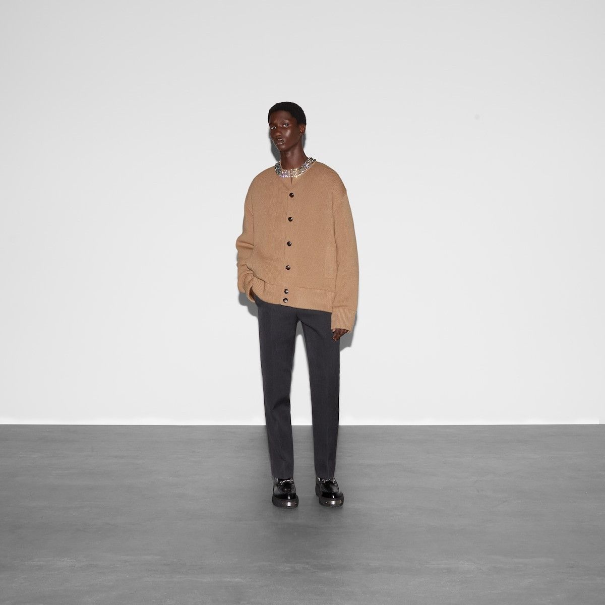 Gucci o1s1wg110925 Rib Stitch Cardigan With Embroidery in Camel Size US L / EU 52-54 / 3 - 2 Thumbnail