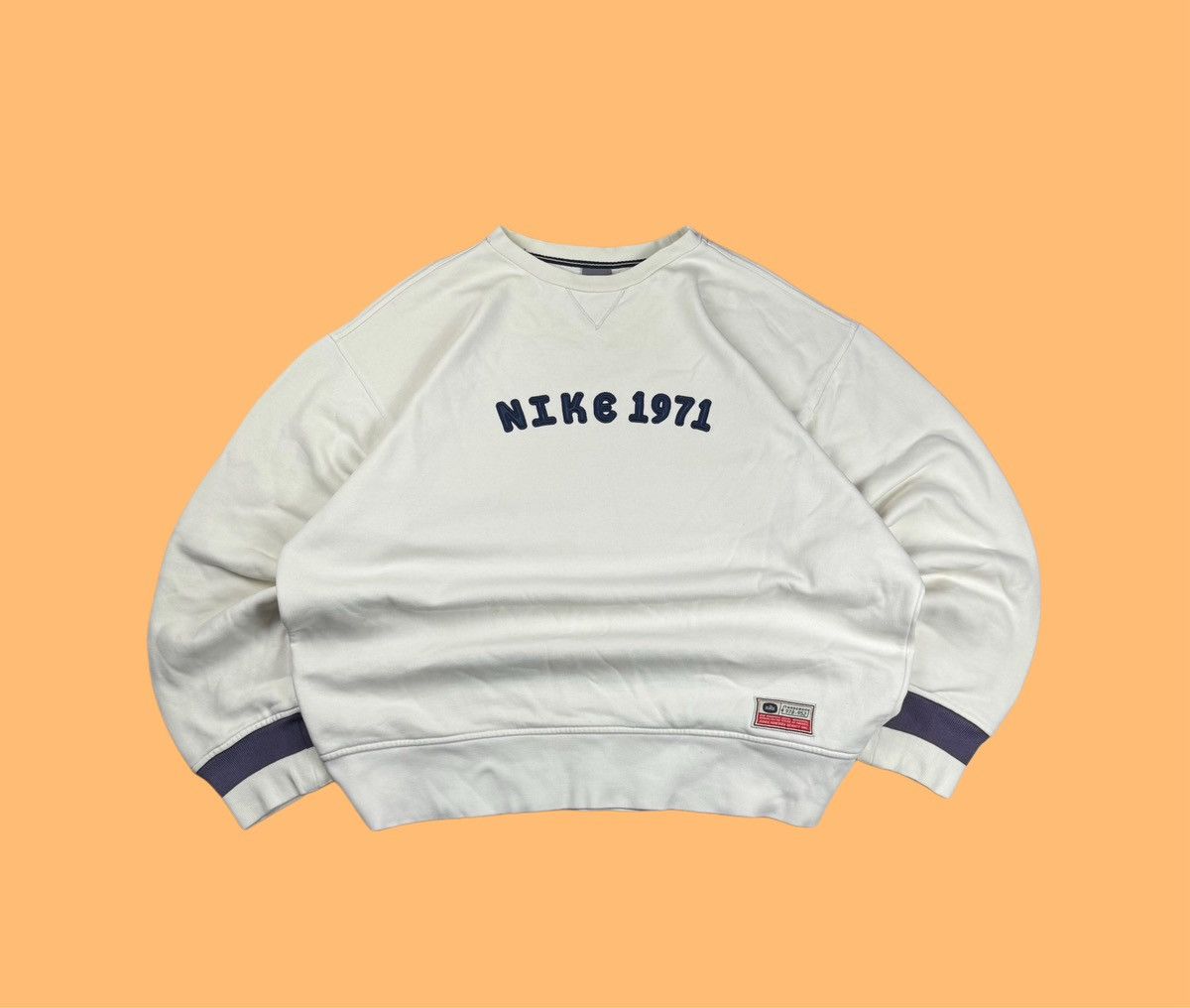 Nike × Vintage NIKE VINTAGE CENTER LOGO OVERSIZE BOXY SWEATSHIRT Size US XL / EU 56 / 4 - 1 Thumbnail
