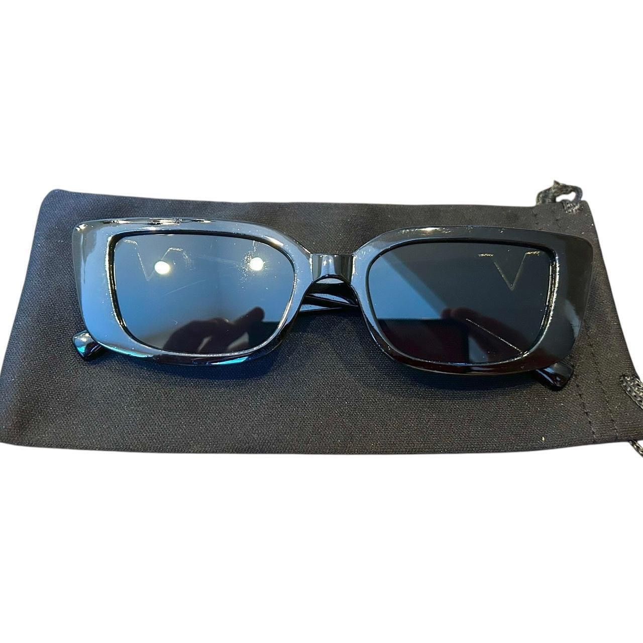 Vintage Sunglasses Size ONE SIZE - 2 Thumbnail