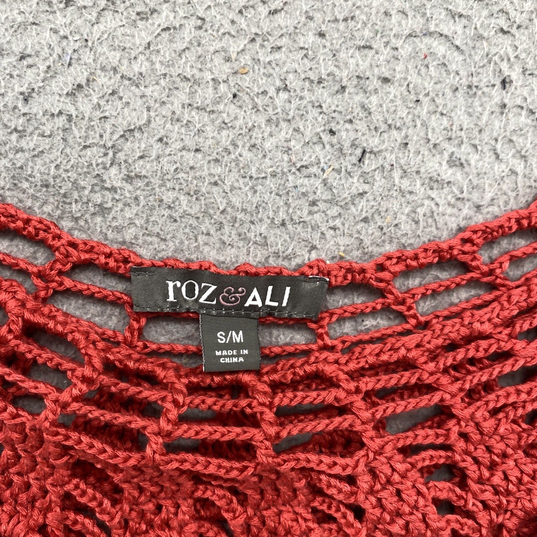 Vintage Roz & Ali Women’s Lace Top Red Unlined Acrylic Blouse Small/Medium Short Sleeve Pullover Casual Shirt Size M / US 6-8 / IT 42-44 - 3 Thumbnail