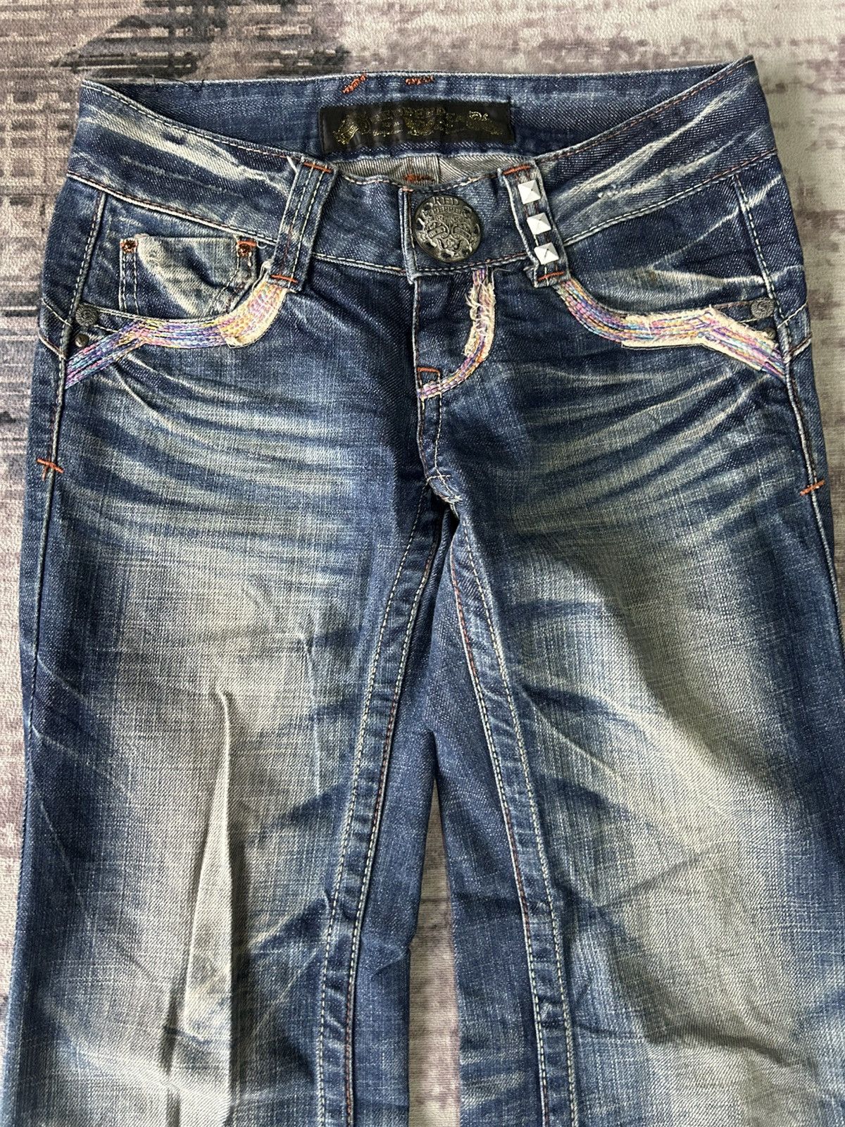 Ed Hardy Y2K Red Pepper Washed Flared Jeans Size 28" / US 6 / IT 42 - 9 Thumbnail