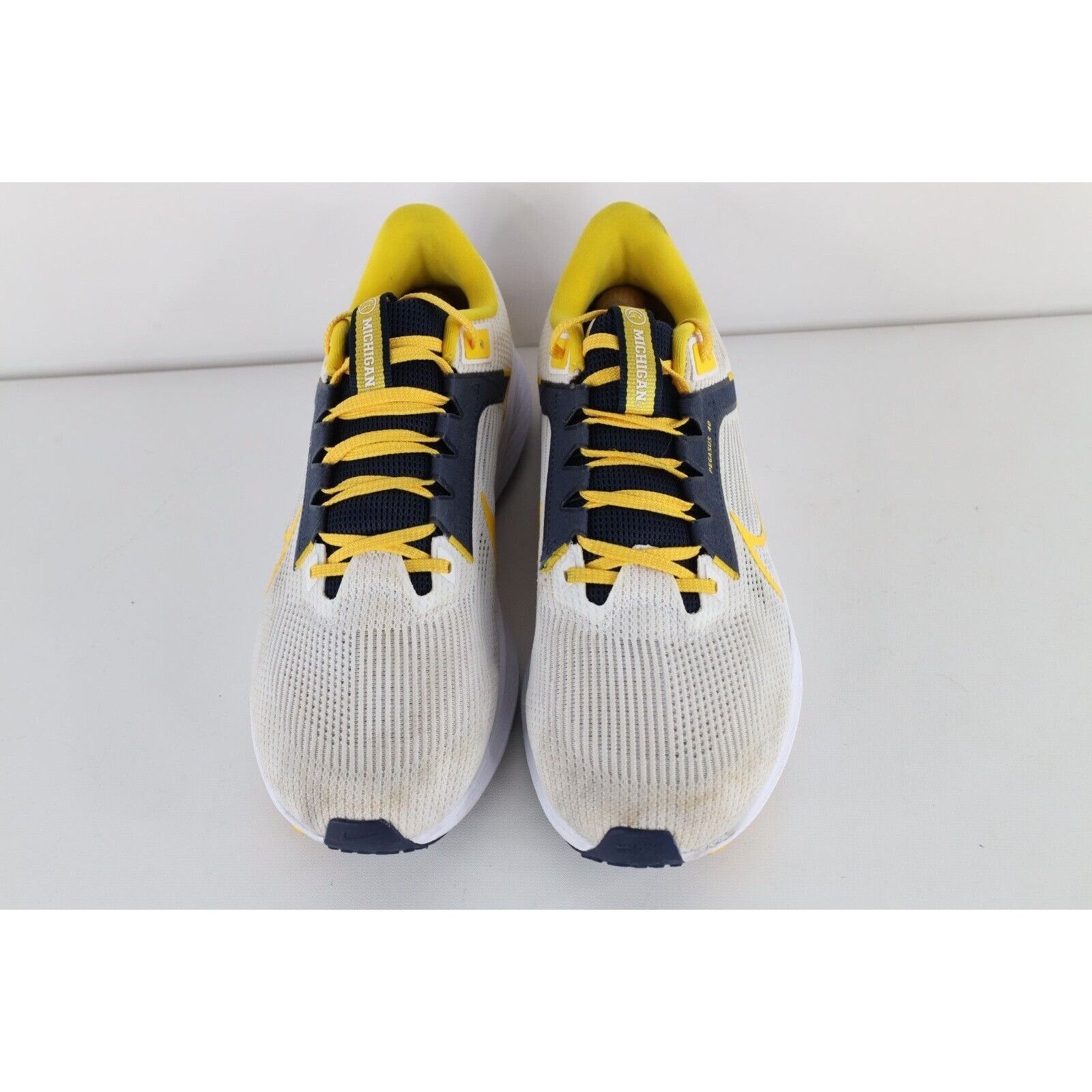 Nike Nike Team Issued University of Michigan Pegasus Shoes Size US 12 / EU 45 - 2 Thumbnail