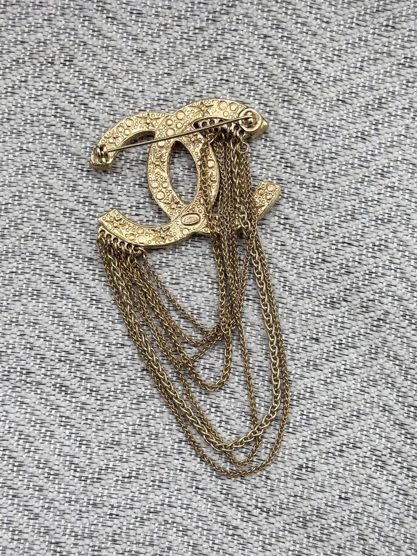 Chanel Chanel Pearl Double C Tassel Brooch Size ONE SIZE - 3 Thumbnail