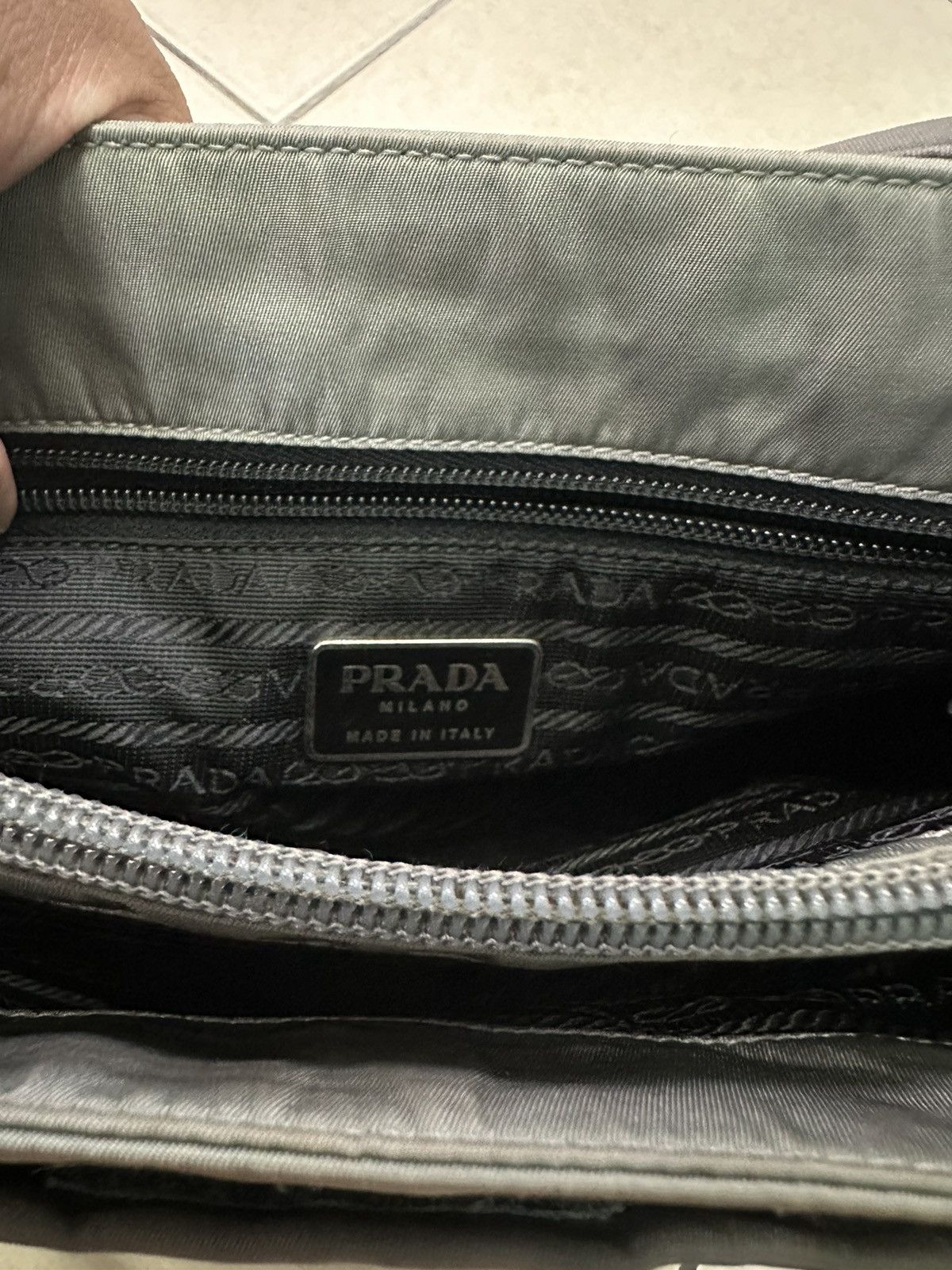 Prada × Vintage AUTHENTIC VINTAGE PRADA NYLON TOTE BAG Size ONE SIZE - 15 Thumbnail