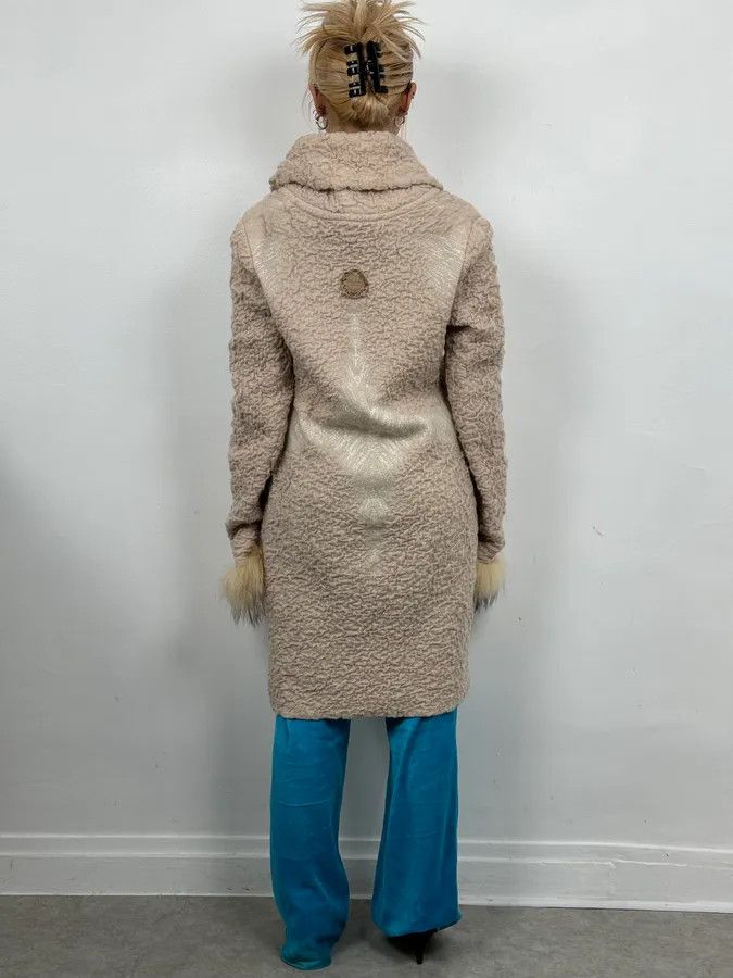 Roberto Cavalli 2000s Roberto Cavalli Wrinkled Texture Beige Long Cardigan Wrist Fur Jacket Size S / US 4 / IT 40 - 2 Thumbnail