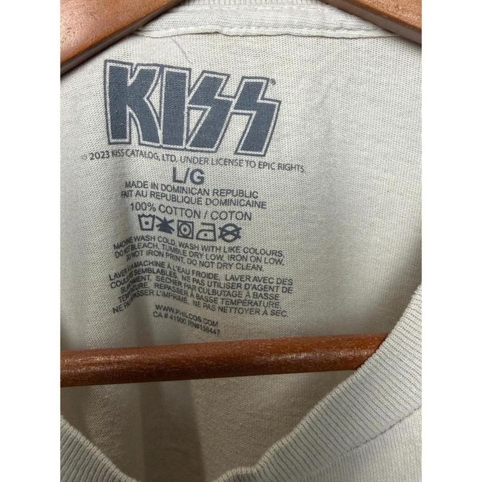 KISS KISS Destroys Anaheim L Decades of Decibels Rock Tour Tee Size US L / EU 52-54 / 3 - 6 Thumbnail