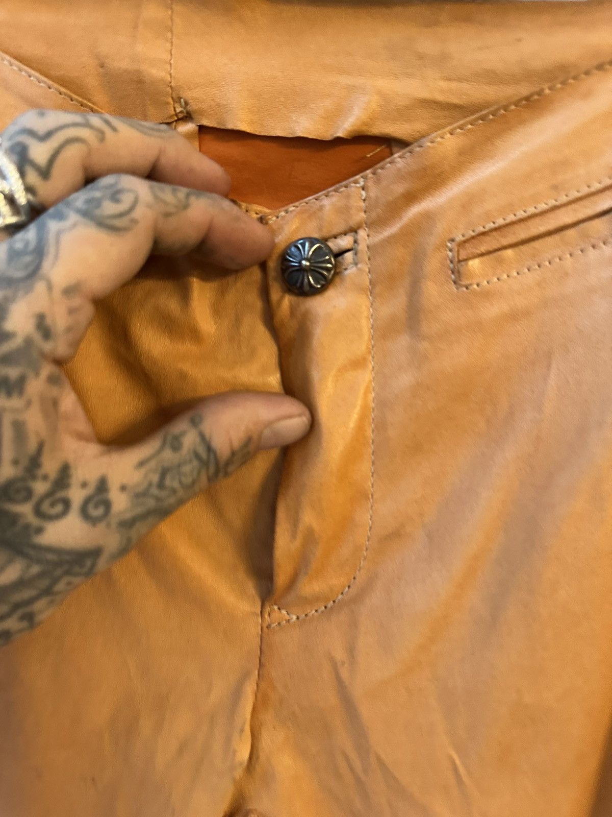 Chrome Hearts Chrome Hearts FLOODED CROSS LEATHER JEANS PEACH Size 26" / US 2 / IT 38 - 13 Thumbnail