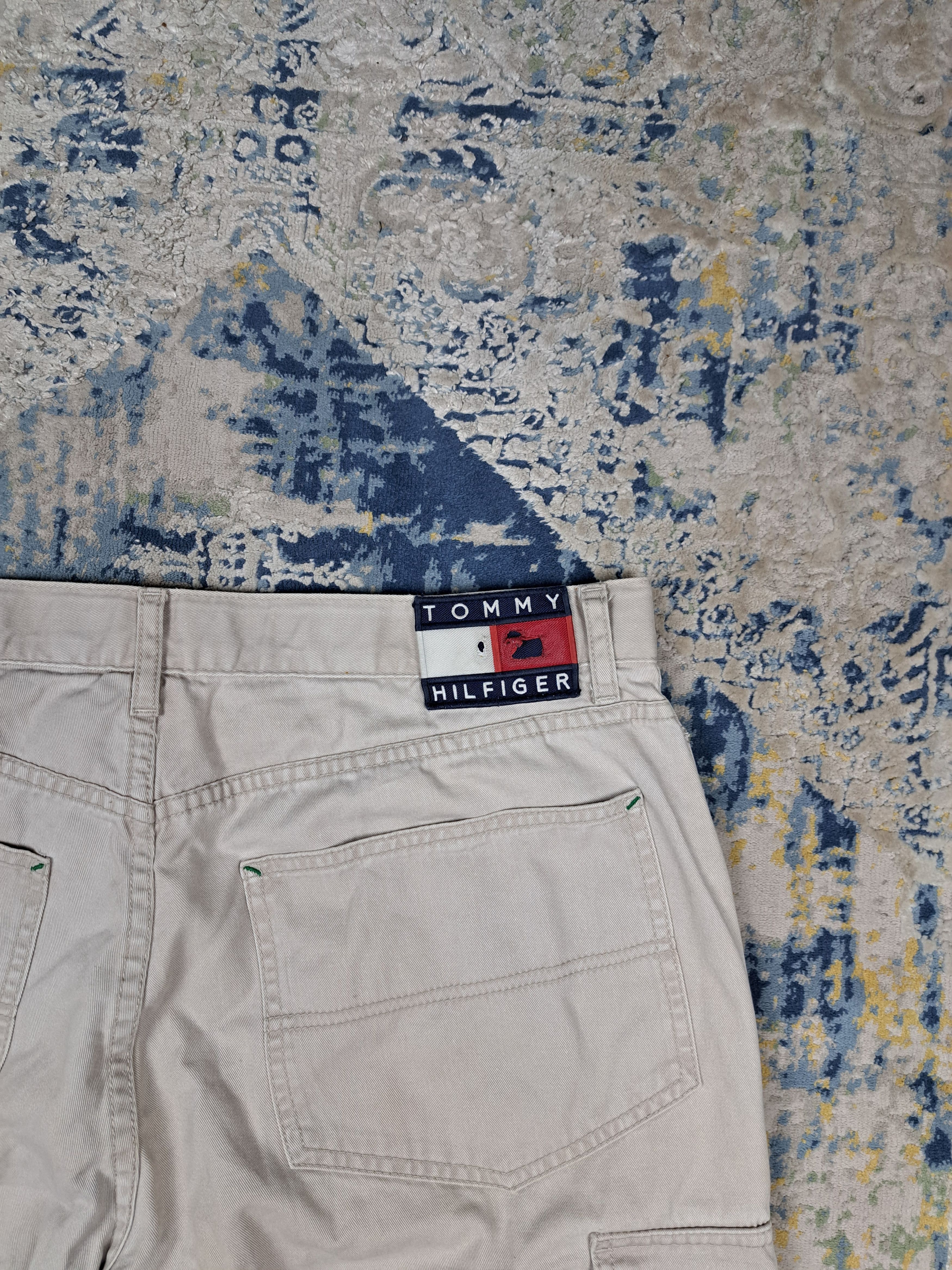 Tommy Hilfiger VTG 90s Tommy Hilfiger Cargo Shorts Jorts Baggy Rap Hip Hop Size US 36 / EU 52 - 2 Thumbnail