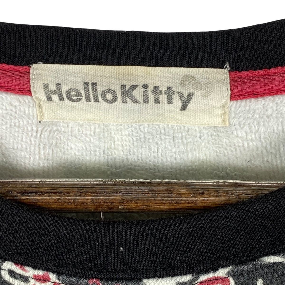 Japanese Brand × Vintage Vintage Hello Kitty Sweatshirt Crewneck Black Pullover Size XL / US 12-14 / IT 48-50 - 5 Thumbnail