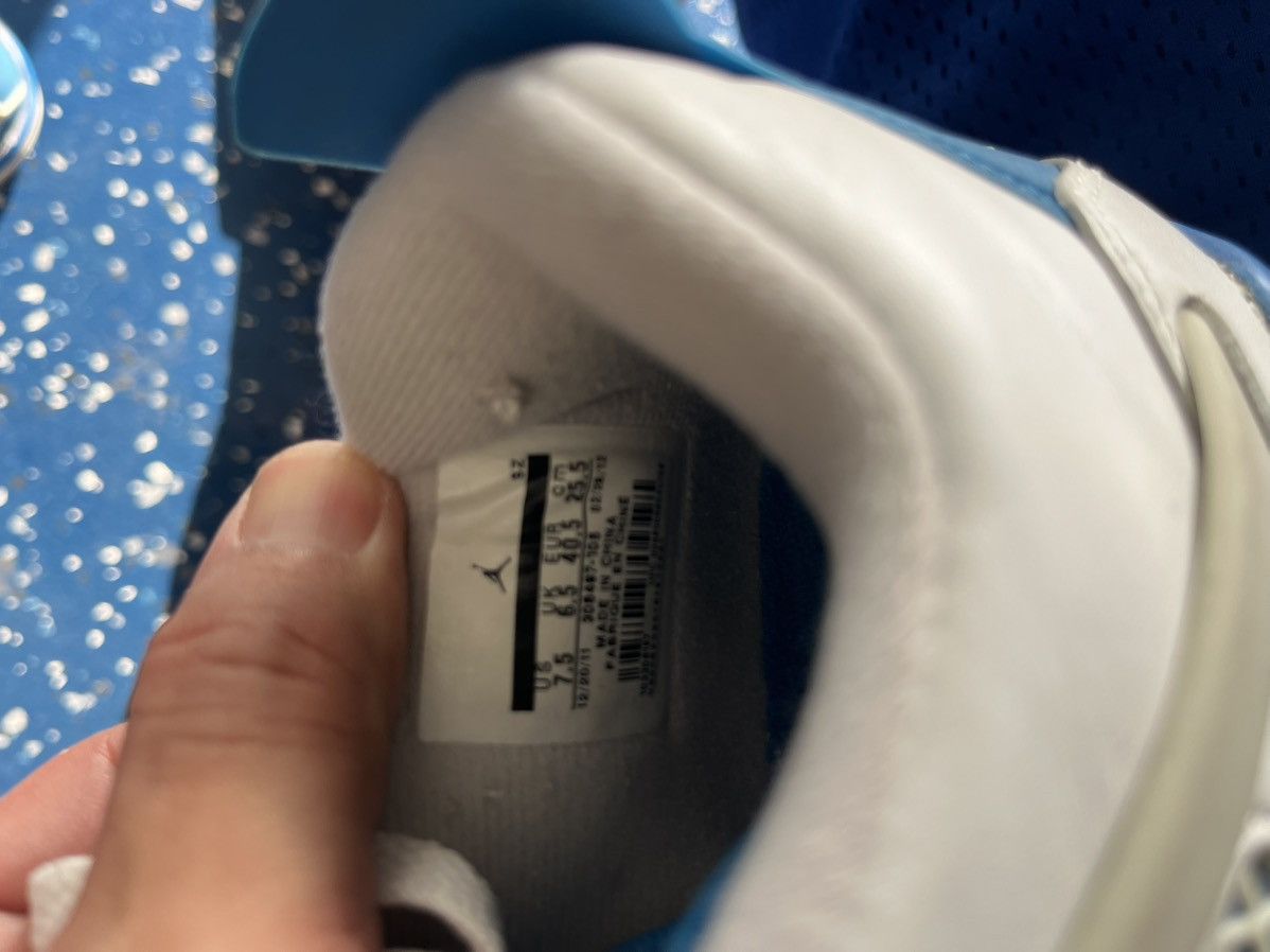 Jordan Brand Jordan 4 white and blue Size US 7.5 / EU 40-41 - 5 Thumbnail