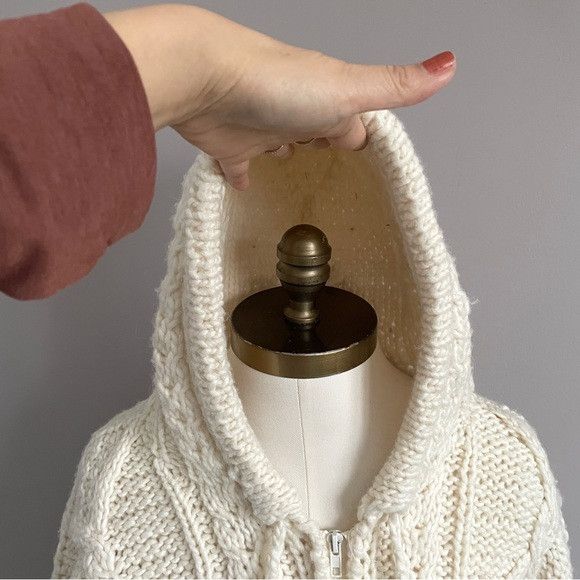 Handmade Handmade Peru Cable Knit Hooded Merino Wool Zip Cardigan Size M / US 6-8 / IT 42-44 - 3 Thumbnail