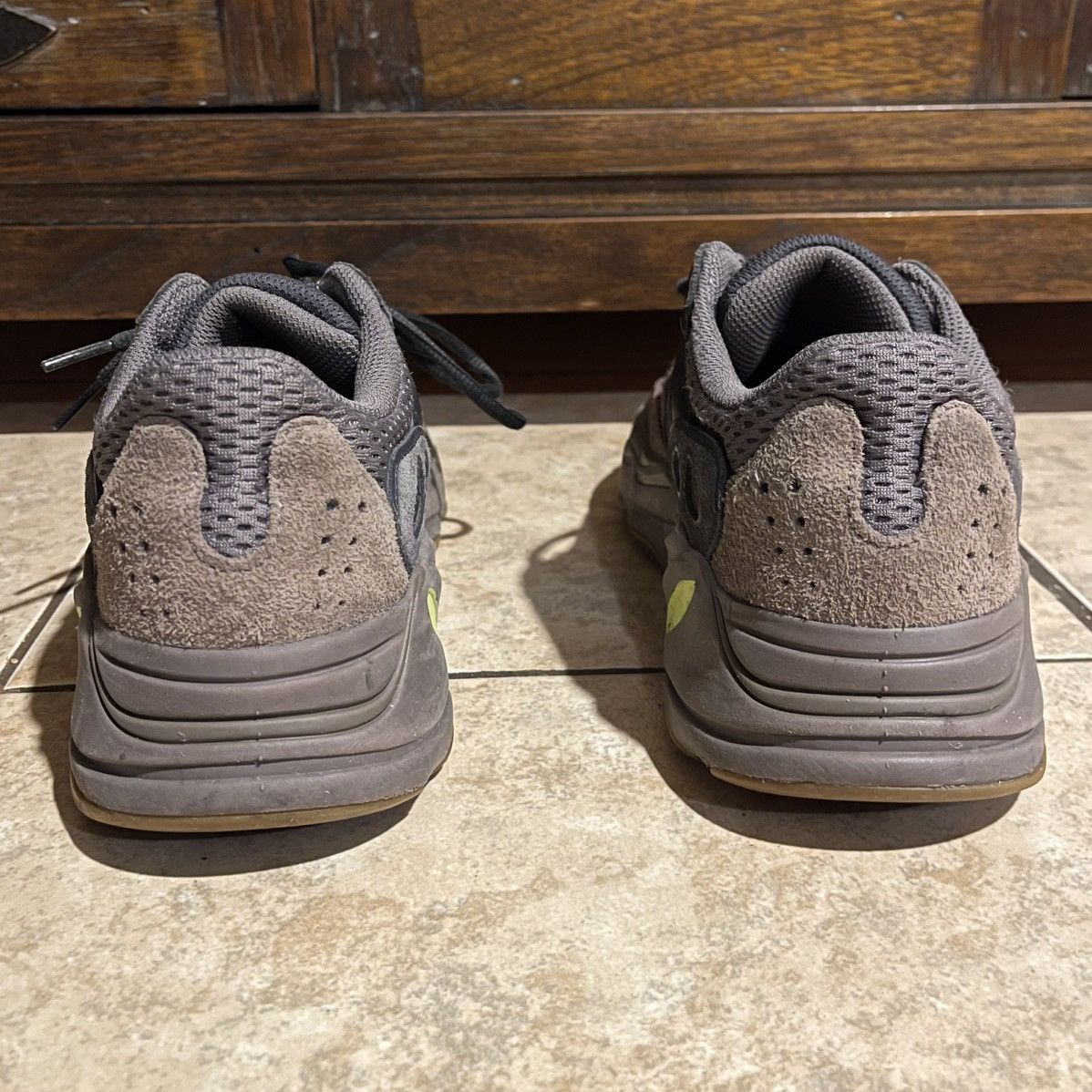 Adidas Adidas YEEZY Boost 700 V1 ‘Mauve’ Size US 6 / EU 39 - 4 Thumbnail