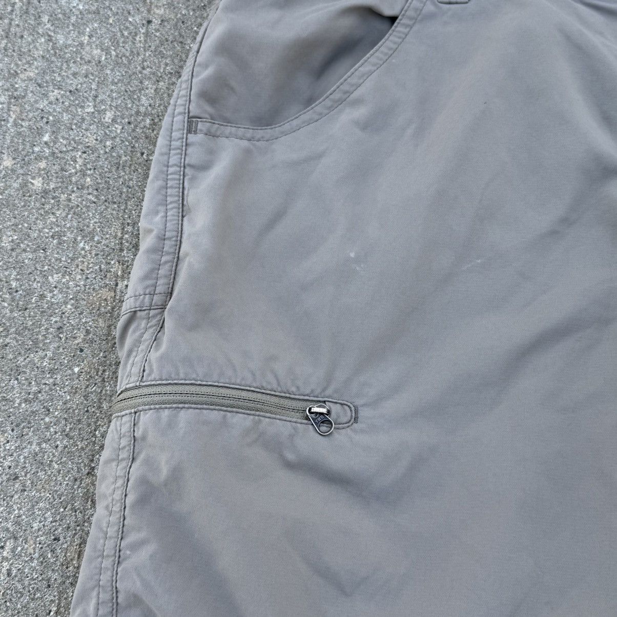 Marmot Marmot Men’s Outdoor Hiking Shorts Cargo Pockets Lightweight Size US 32 / EU 48 - 3 Thumbnail