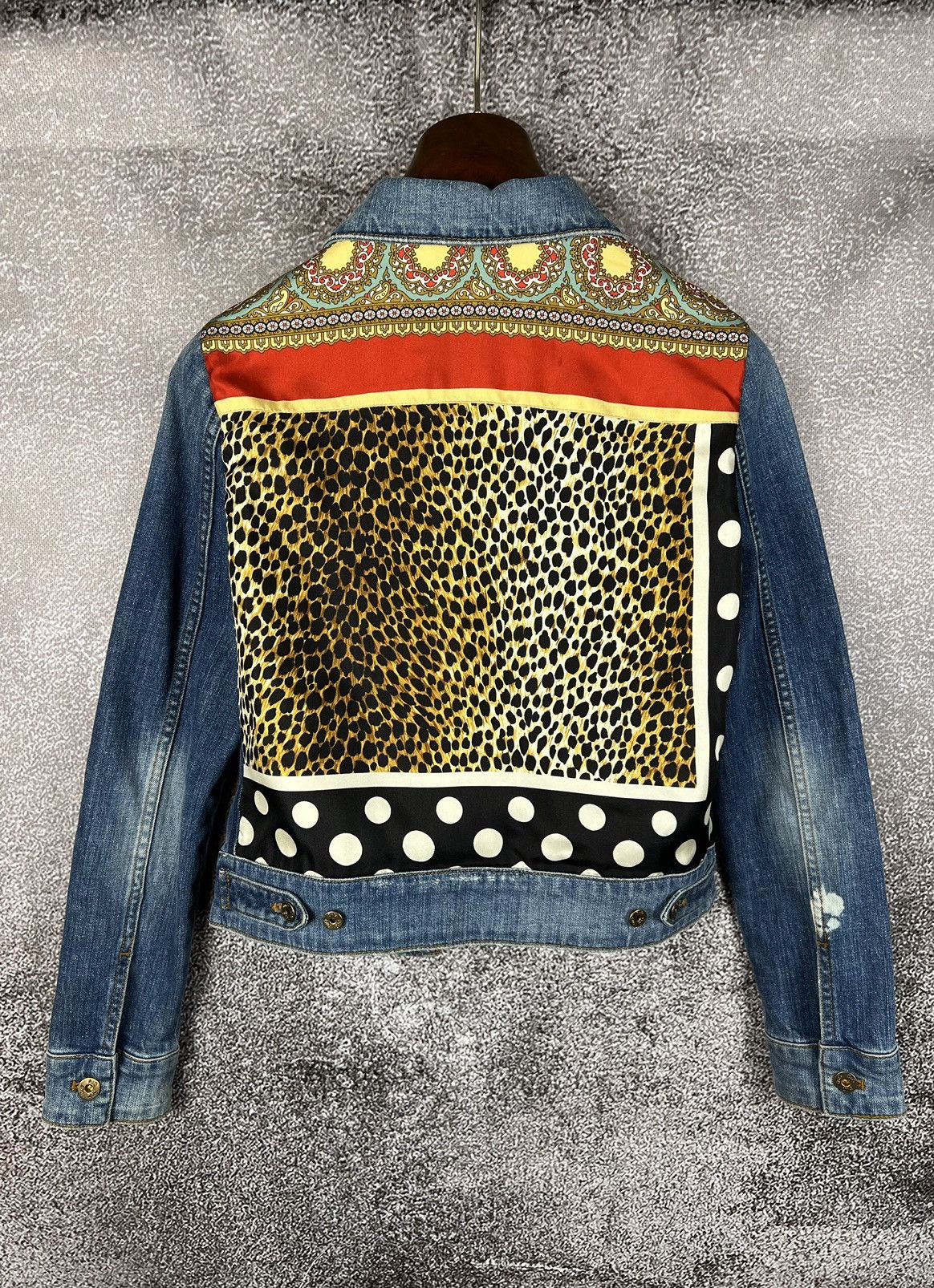Designer × Dolce & Gabbana Dolce & Gabbana denim trucker jacket animal dotted ornaments Size M / US 6-8 / IT 42-44 - 2 Thumbnail