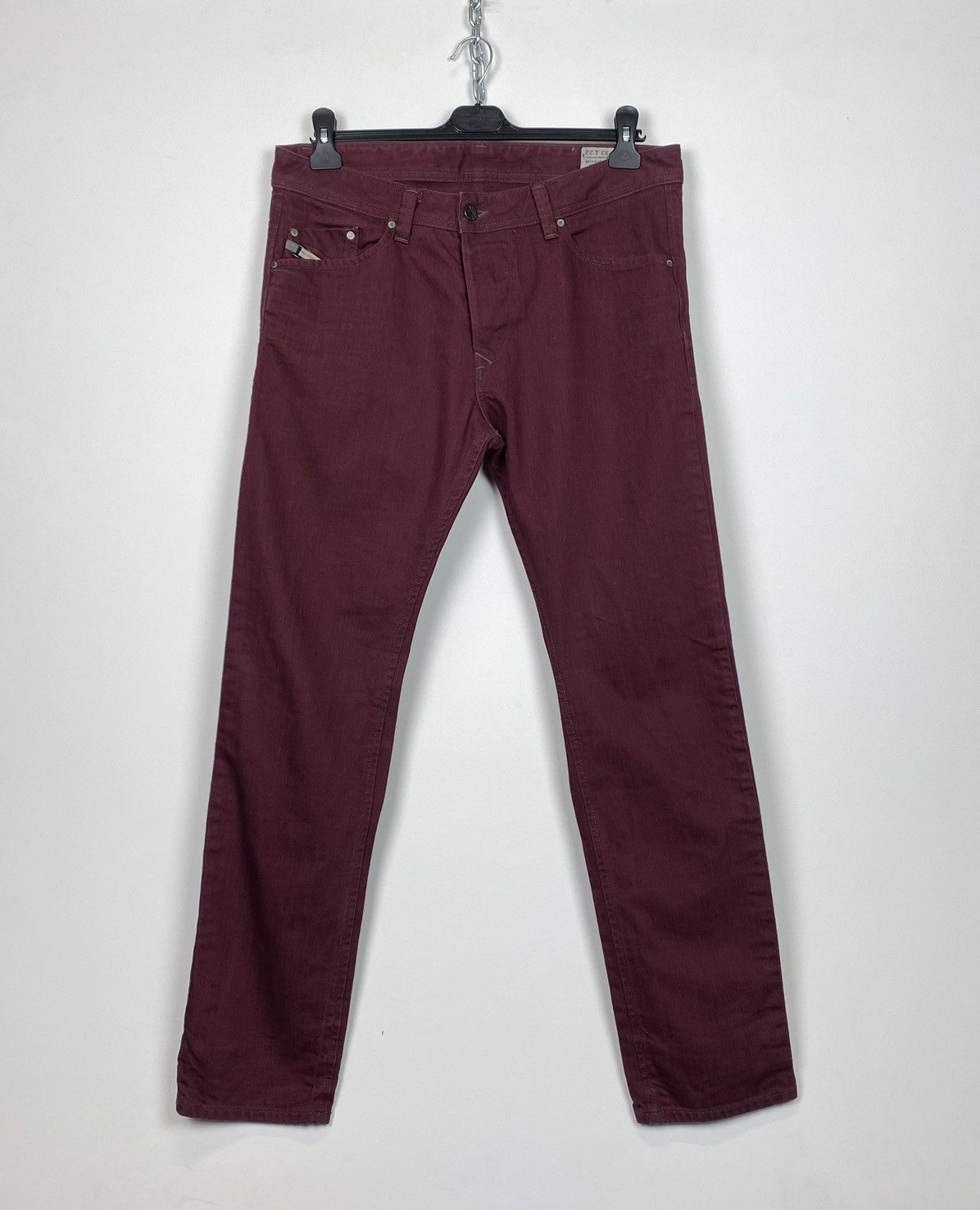 Diesel Vintage Y2K Diesel Darron Jeans Size 33/32 Luxury Brand Red Size US 33 - 1 Thumbnail