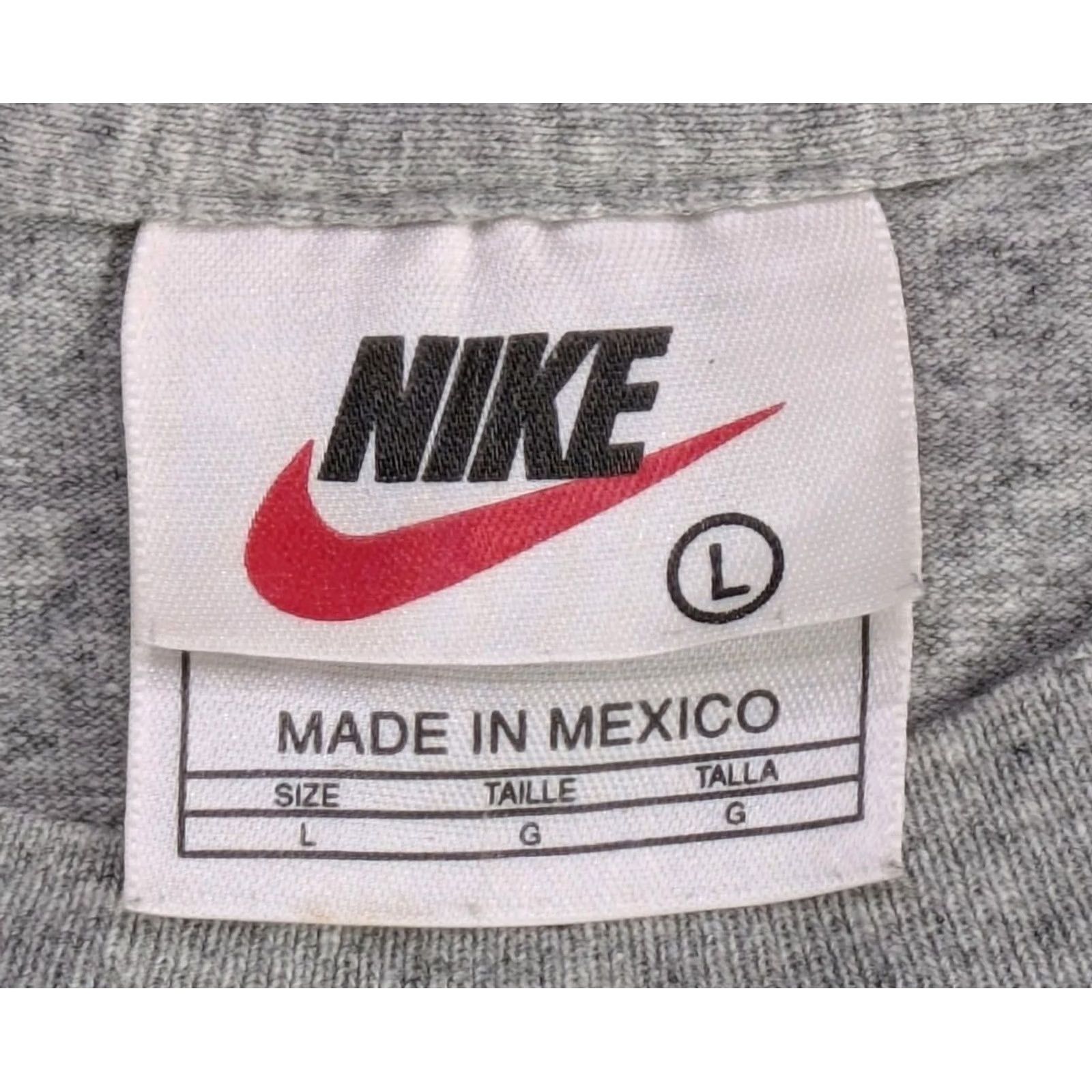 Nike VINTAGE Nike Shirt Essentials Puff Print Streetwear Grey Large 90s Size US L / EU 52-54 / 3 - 5 Thumbnail