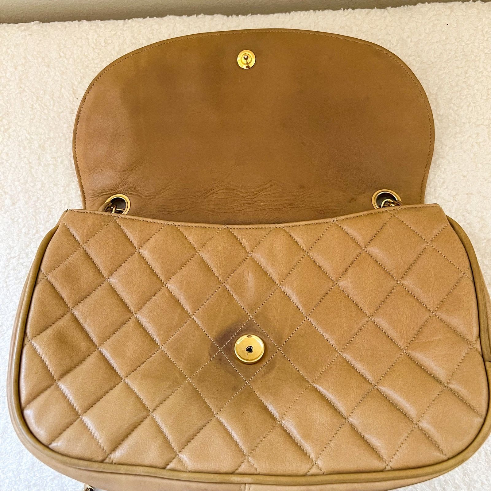 Chanel CHANEL Vintage Beige Quilted Lambskin Half Moon Flap Bag Size ONE SIZE - 7 Thumbnail