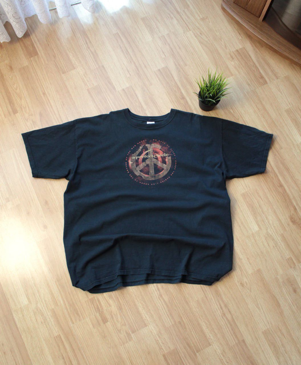 Band Tees 🔥 2004 A Perfect Circle eMOTIVe Album Vintage T Shirt Size US XXL / EU 58 / 5 - 1 Thumbnail