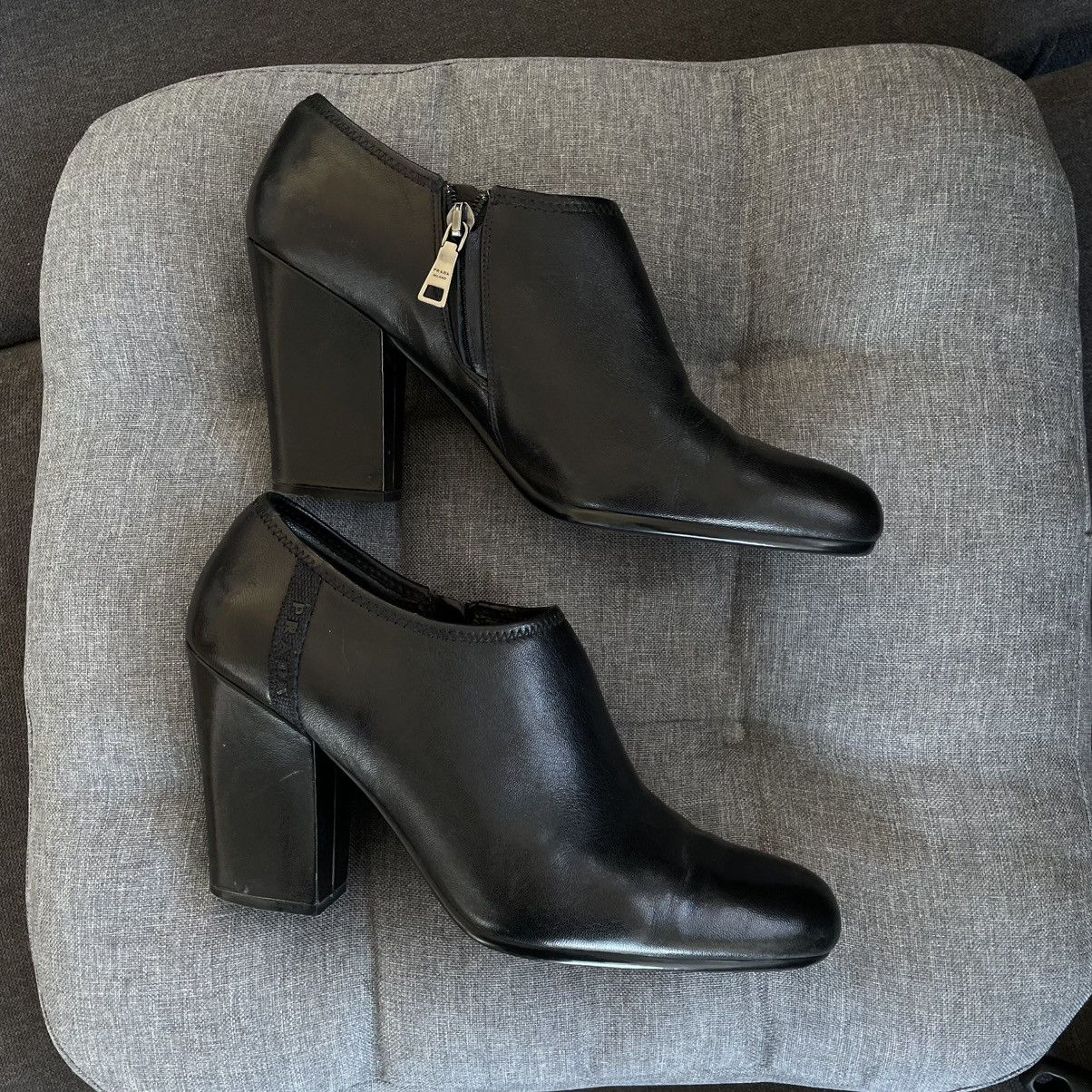 Prada × Vintage Vintage Avantgarde Prada Logo Heels Size 39 Size US 8 / IT 38 - 3 Thumbnail