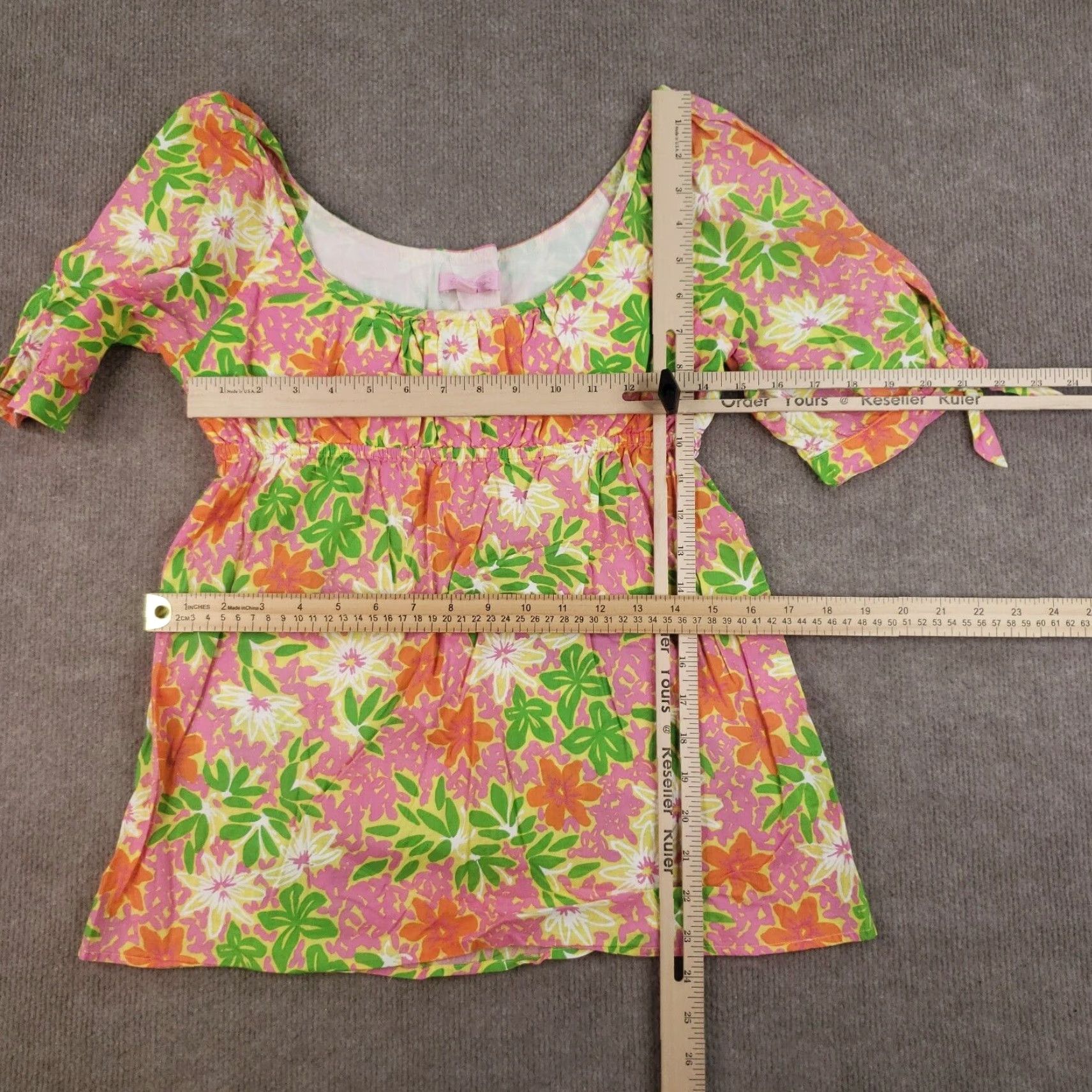 Lilly Pulitzer VINTAGE Lilly Pulitzer Blouse Women Size 4 Pink Floral Short Sleeve Casual Spring Summer Size S / US 4 / IT 40 - 2 Thumbnail
