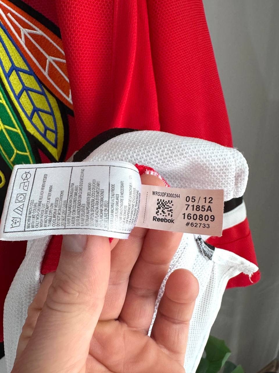 Reebok Reebok Chicago Blackhawks NHL Red Hockey Jersey, Size M Size US M / EU 48-50 / 2 - 17 Thumbnail