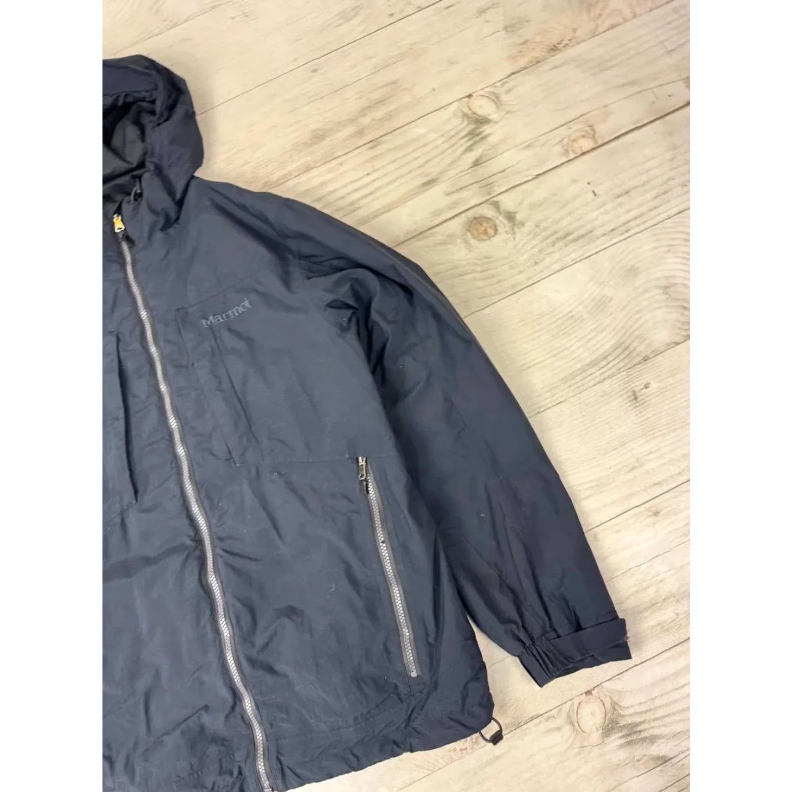 Marmot VINTAGE Marmot Jacket Men Size S Gray Outdoor Ski Windbreaker 90s Seasons Winter Fall Spring Mens Size US S / EU 44-46 / 1 - 4 Thumbnail