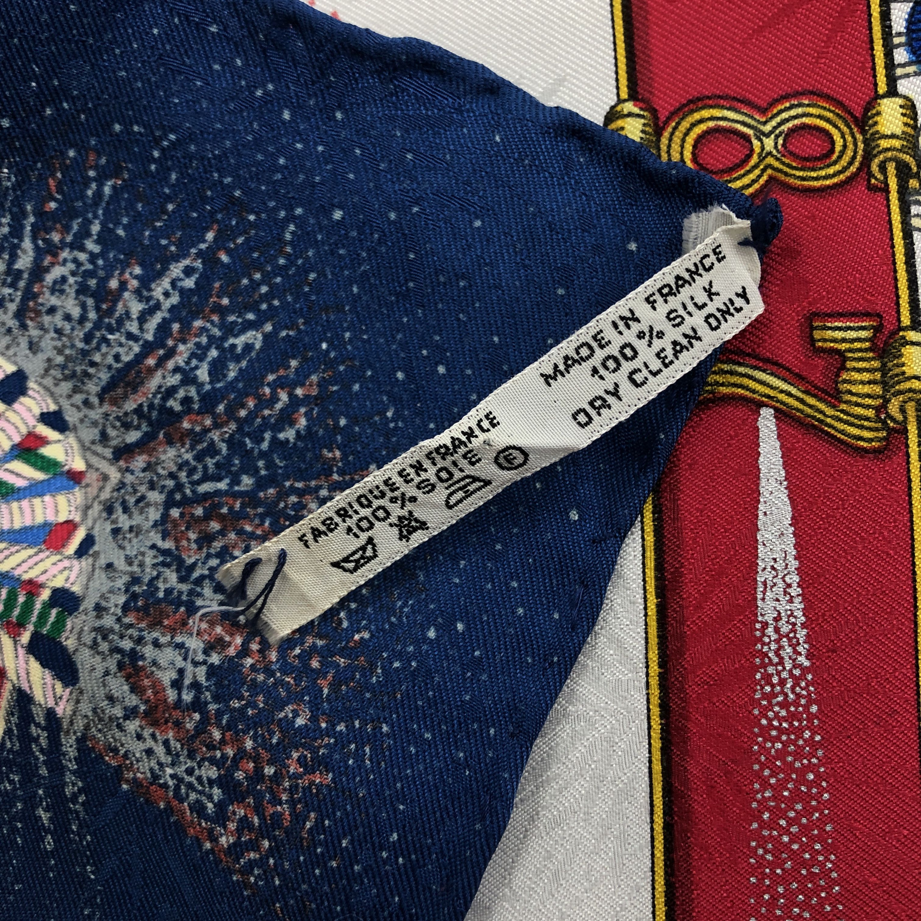 Hermes × Vintage Vintage Hermes Paris SILK Scarf Feux D'Artifice Stole Wraps Size ONE SIZE - 21 Thumbnail