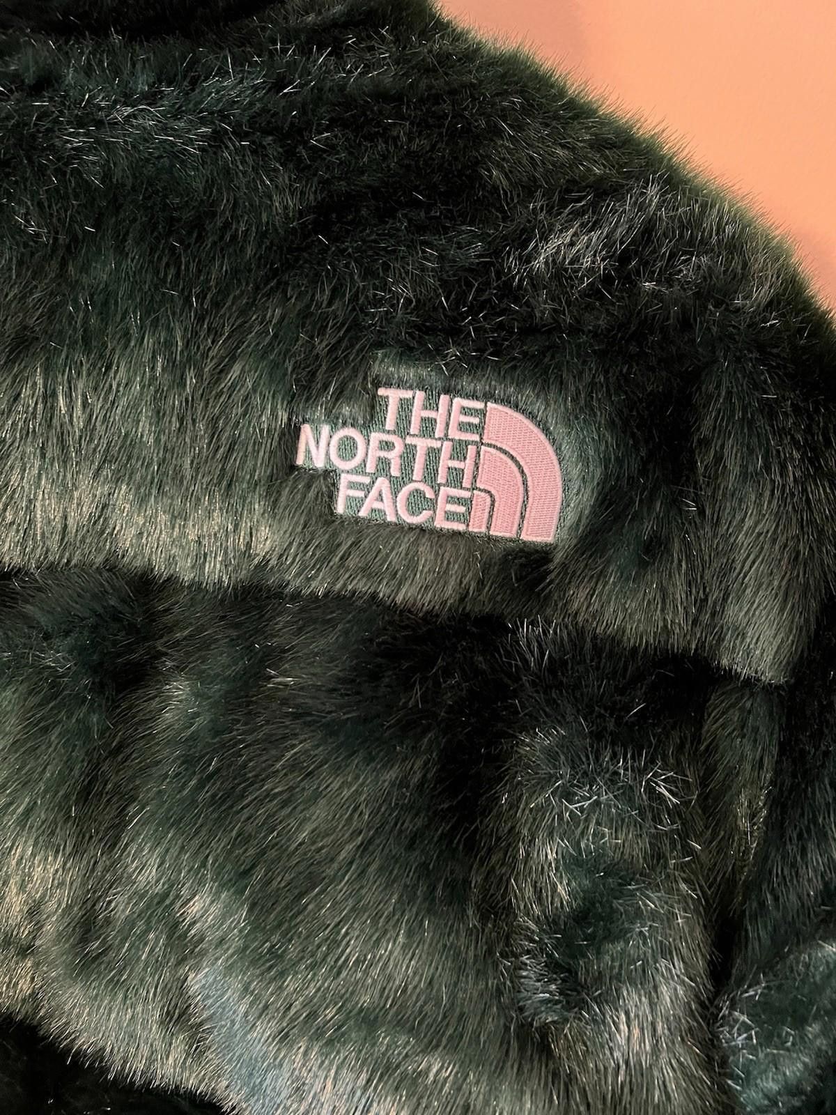 Supreme FW20 Supreme The North Face Faux Fur Nuptse Jacket Green L Size US L / EU 52-54 / 3 - 9 Thumbnail
