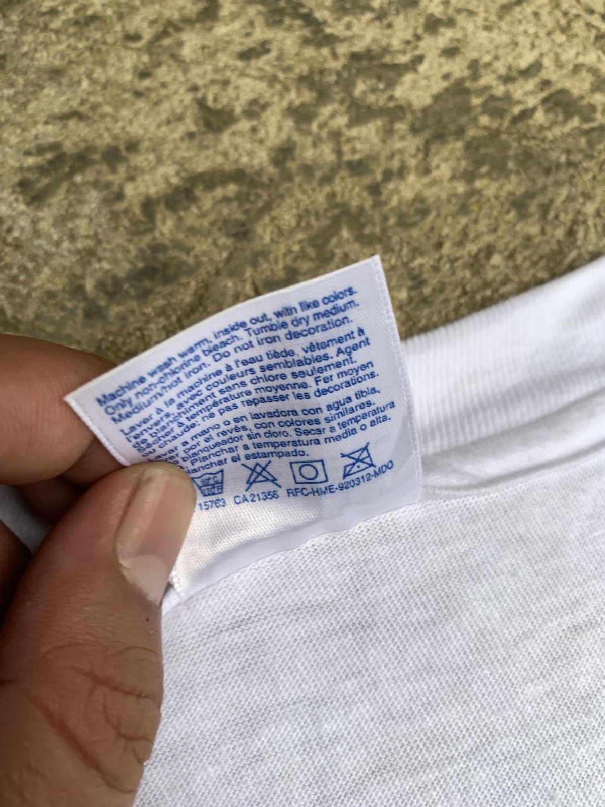 Vintage 1990s White Dog Cat Art by Air Waves Hawaii State Tee Size US L / EU 52-54 / 3 - 9 Thumbnail