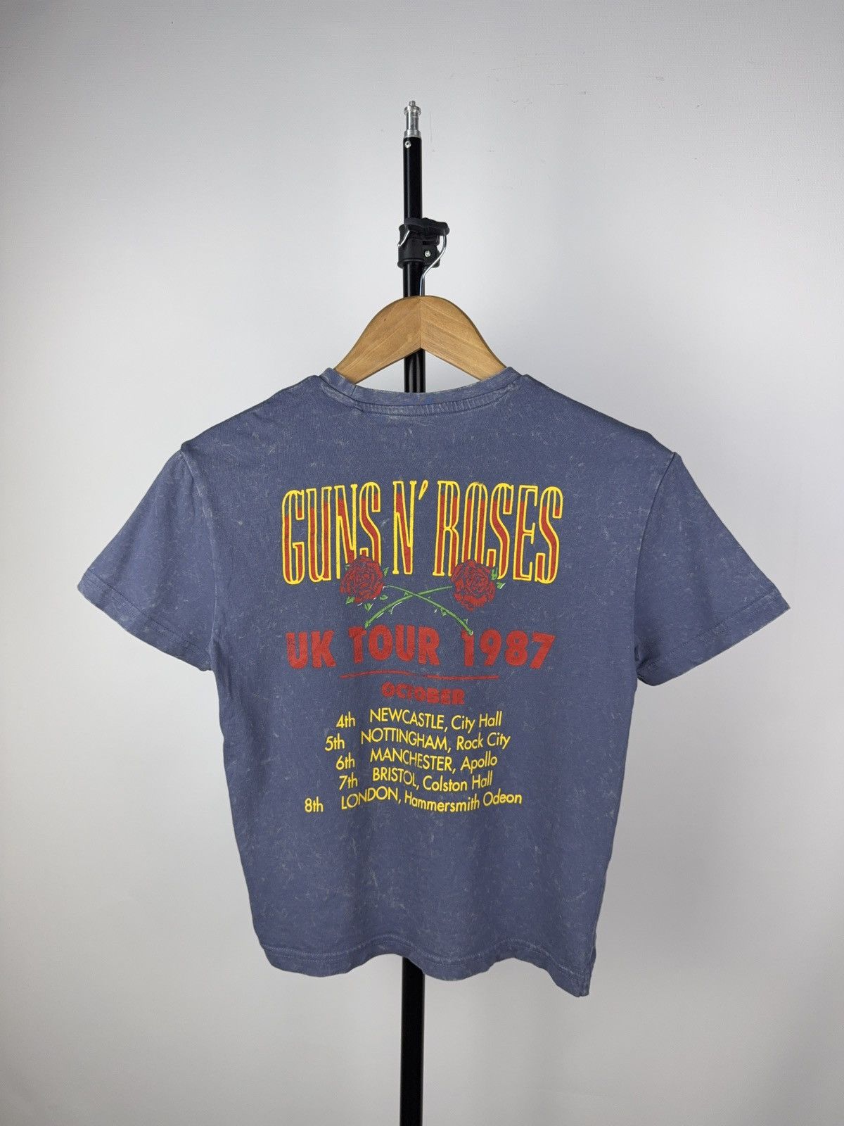 Guns N' Roses Guns N’ Roses 2024 UK Tour T-Shirt Bravado Vintage Style Size S / US 4 / IT 40 - 6 Thumbnail