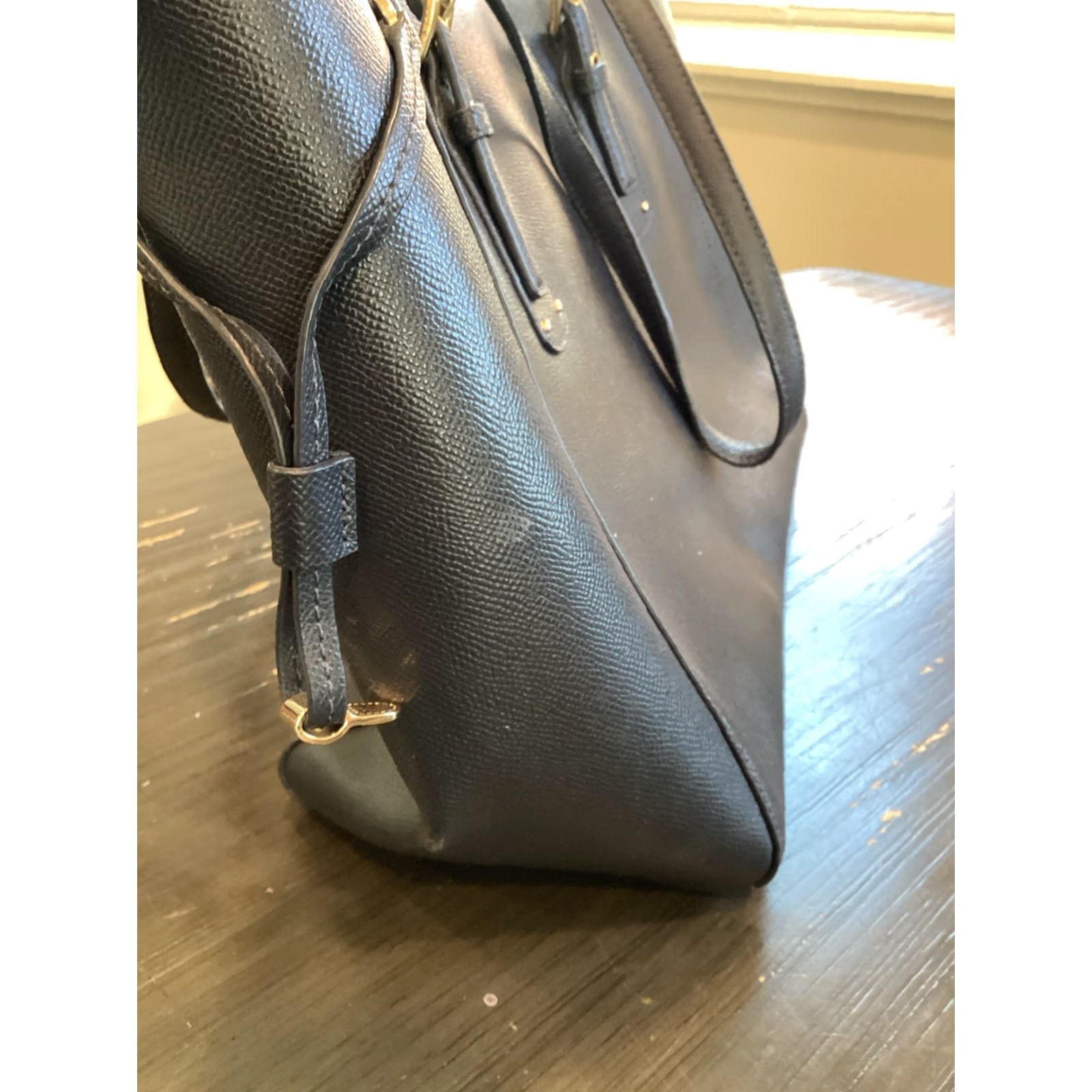 Michael Kors Michael Kors Voyager Medium Crossgrain Leather Tote Shoulder Bag Black 100% Authentic Women Tote Zipper Closure Gold Hardware Designer Handbag Size ONE SIZE - 4 Thumbnail