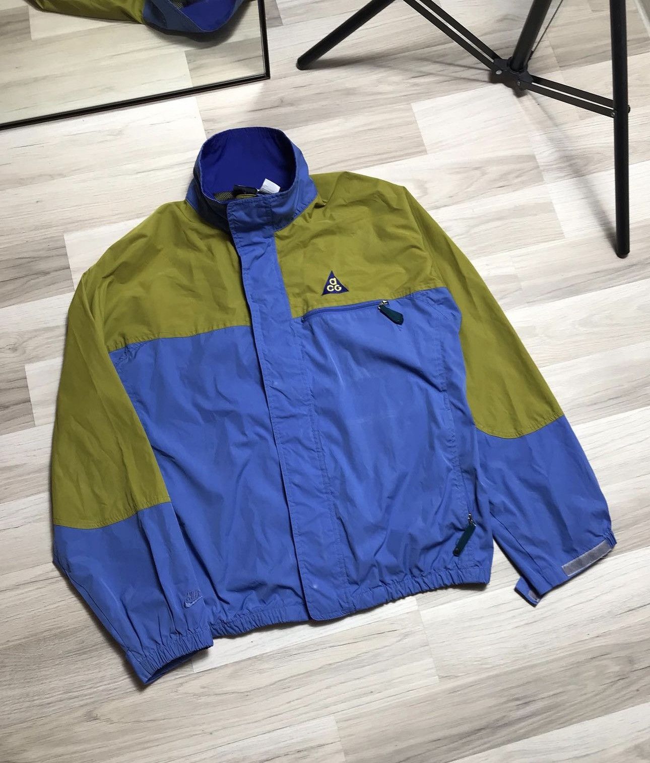Vintage Nike ACG logo jacket size M multicolor rare