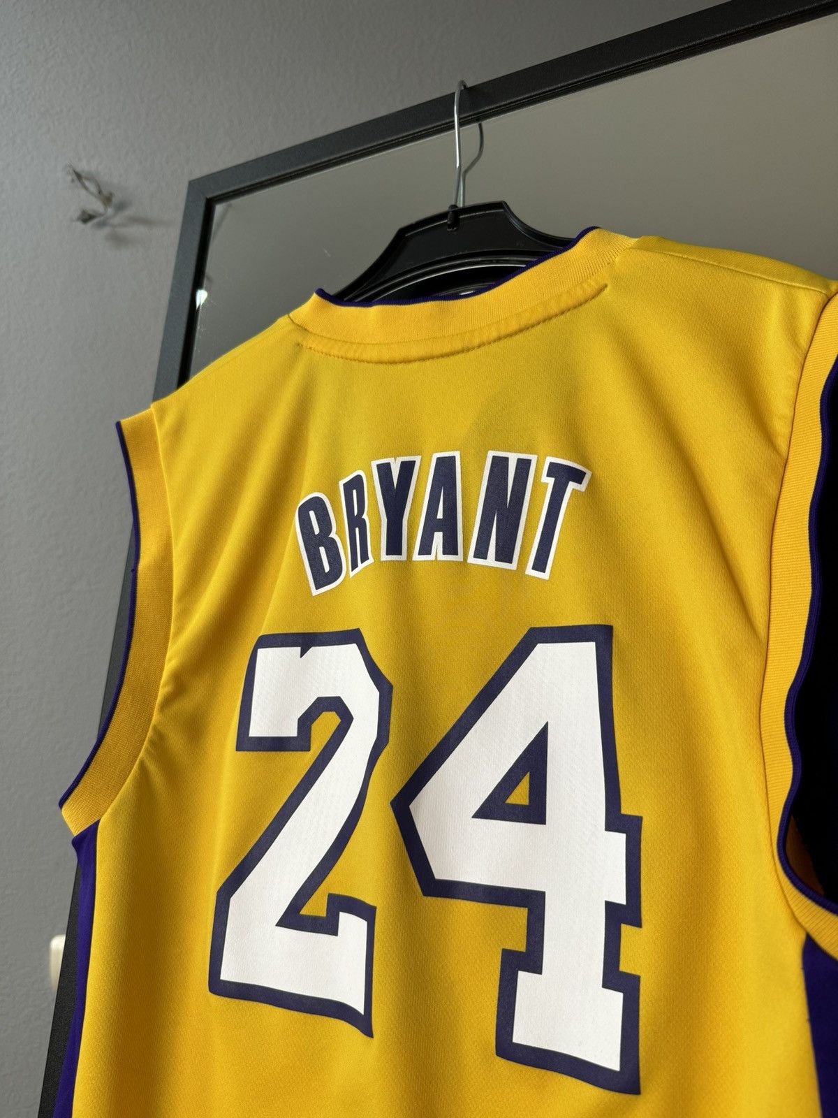 NBA × Vintage Kobe Bryant Los Angeles Lakers adidas Swingman Home Jersey Size US S / EU 44-46 / 1 - 9 Thumbnail