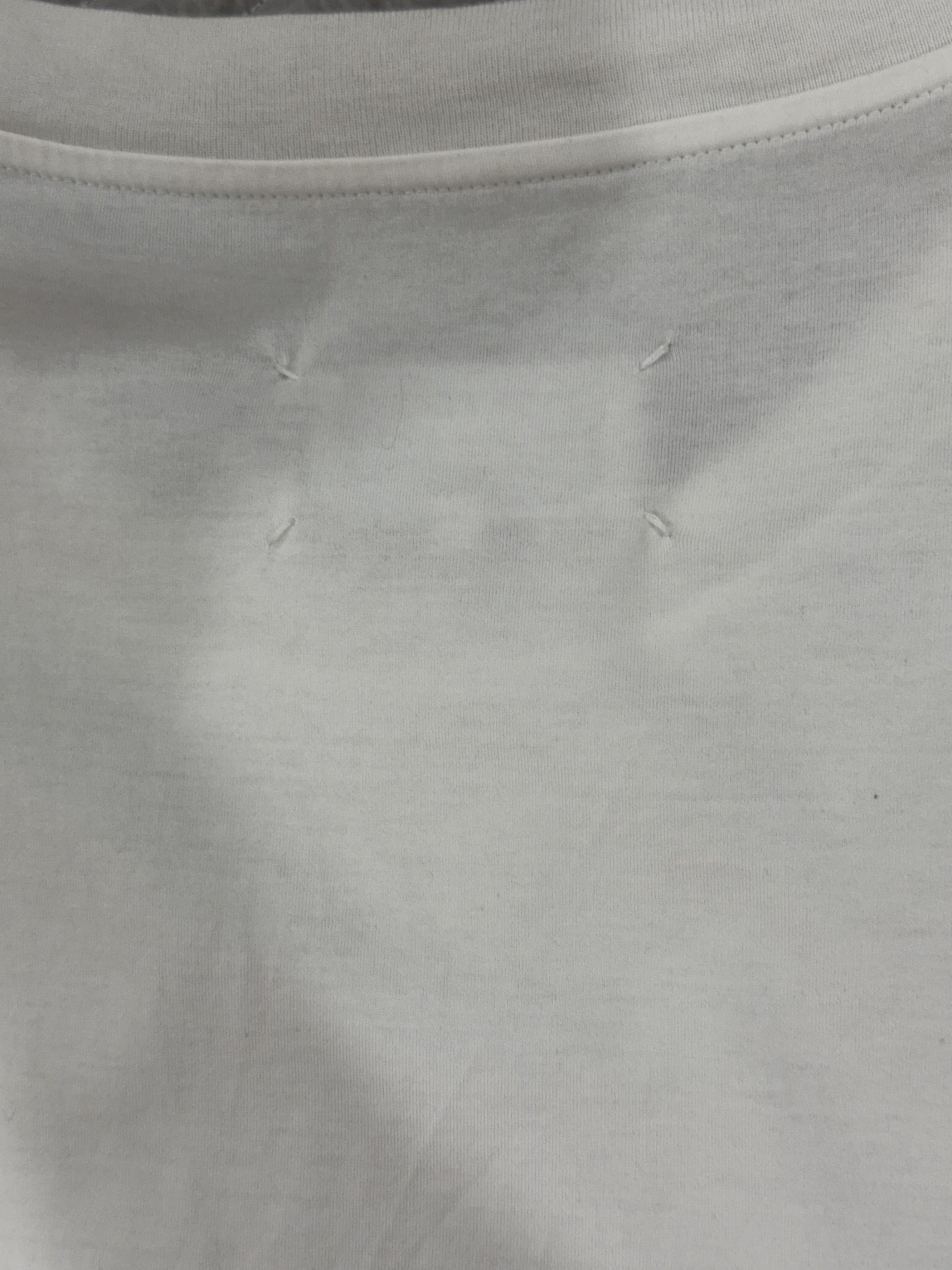 Maison Margiela Maison Margiela ripped newspaper logo t-shirt Size US L / EU 52-54 / 3 - 4 Thumbnail