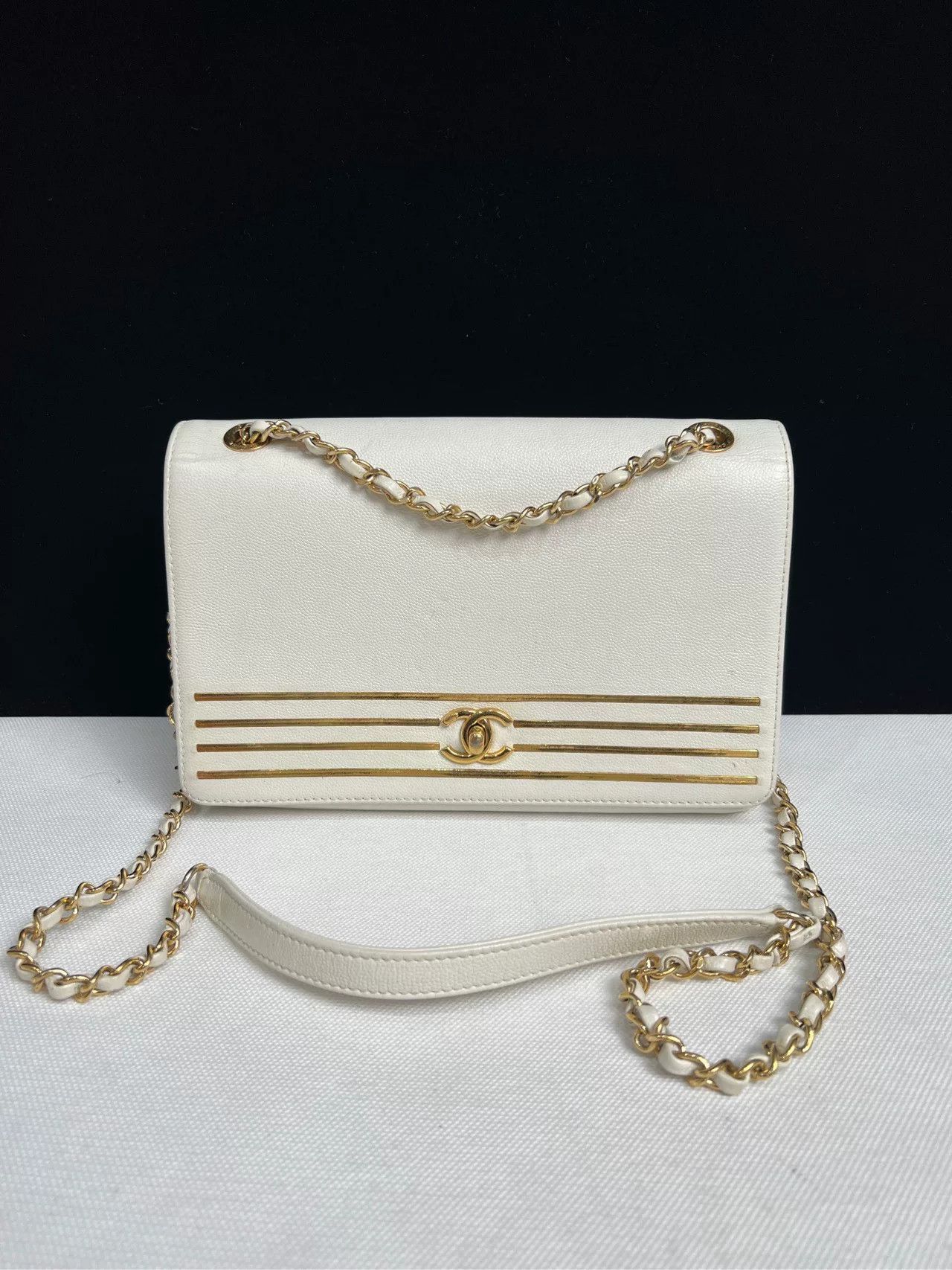 Chanel Pre-loved Bag Very good condition Size ONE SIZE - 1 Thumbnail