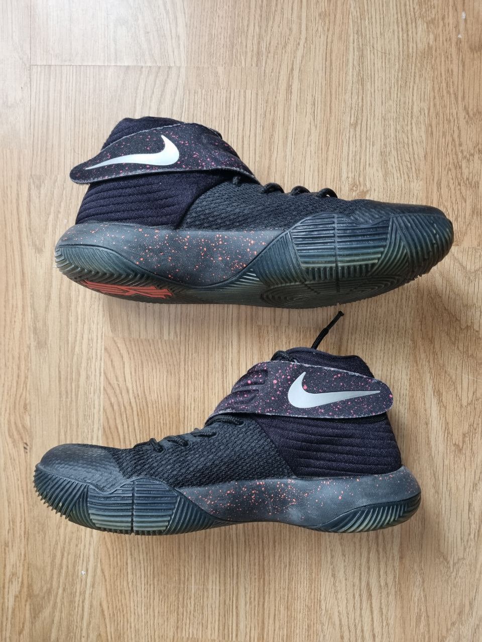 Nike Nike Kyrie 2 Wolf Pack Size US 7.5 / EU 40-41 - 3 Thumbnail