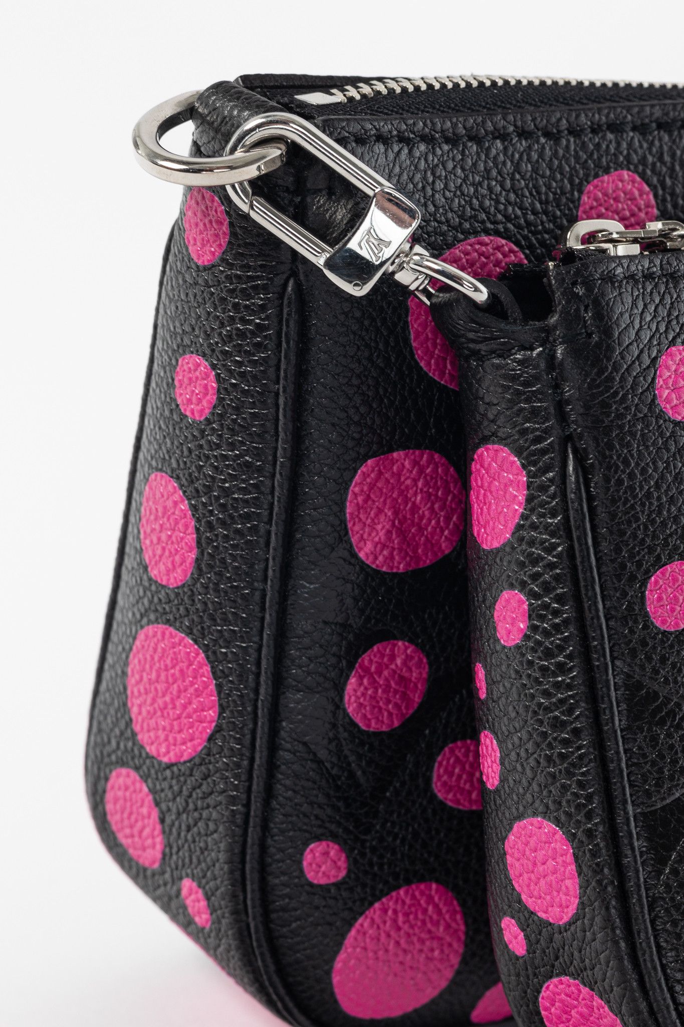 Louis Vuitton × Yayoi Kusama Louis Vuitton Multi Pochette Accessoires Infinity Dots Bag Size ONE SIZE - 12 Thumbnail