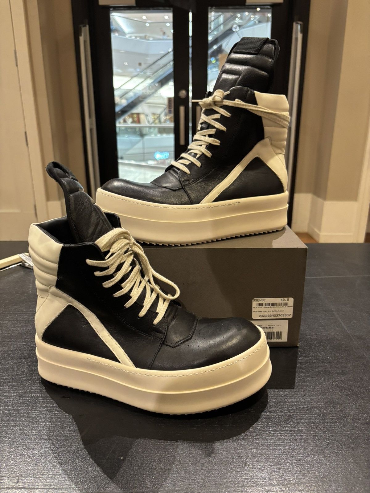 Rick Owens ラモーンズ　44 Rick Owens Rick Owens Ramons Mega Bumper 44 | Grailed
