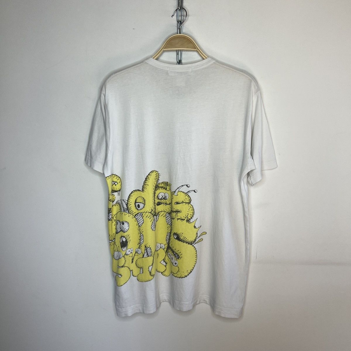 Comme des Garcons PLAY Comme Des Garçons Kaws T Shirt Size US L / EU 52-54 / 3 - 7 Thumbnail