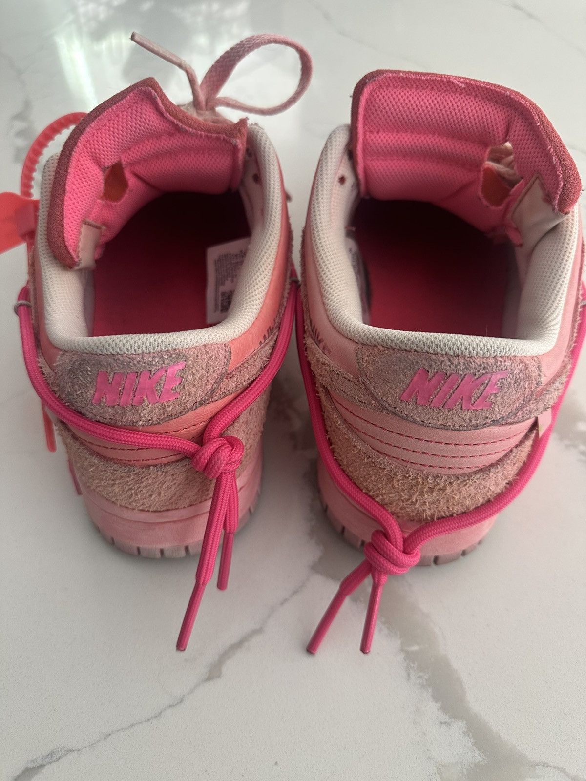Nike × Off-White Cherry Blossom Dunks Lot 15 of 50 Size US 9 / EU 42 - 12 Thumbnail