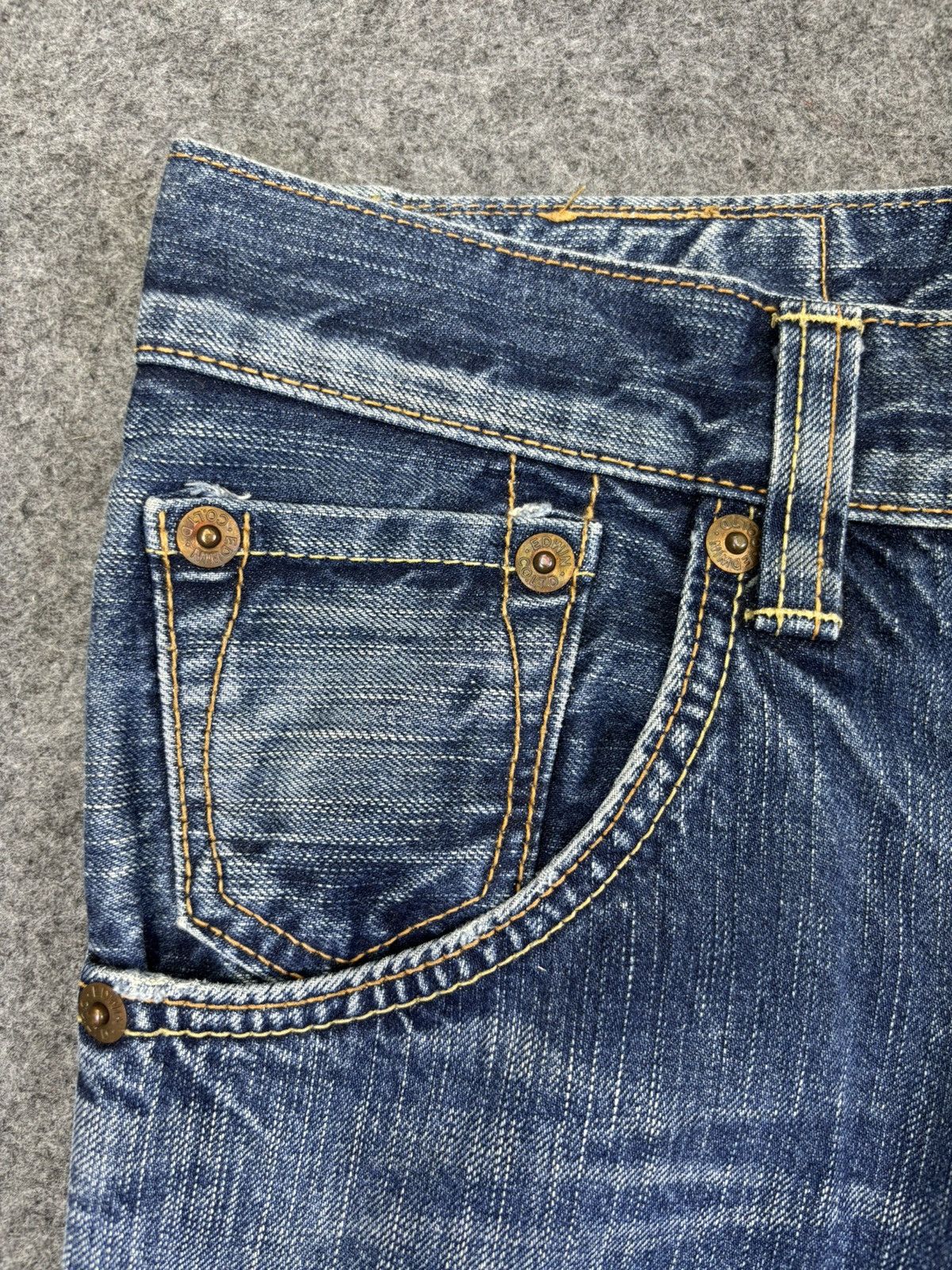 Edwin 💥Low Rize Flare💥Edwin 503 Raw Blue Sick Fades Denim F900 Size US 30 / EU 46 - 7 Thumbnail
