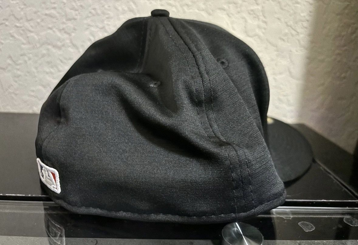 MLB × New Era Philadelphia Phillies New Era Fitted Cap Size 8 Size ONE SIZE - 3 Thumbnail