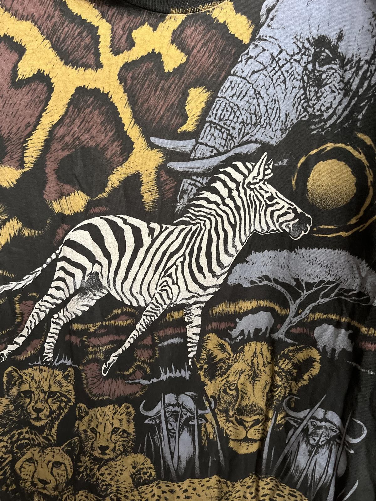 Fruit Of The Loom VTG Nature AOP Tee - African Safari Harleyquin T-shirt XL Size US XL / EU 56 / 4 - 4 Thumbnail