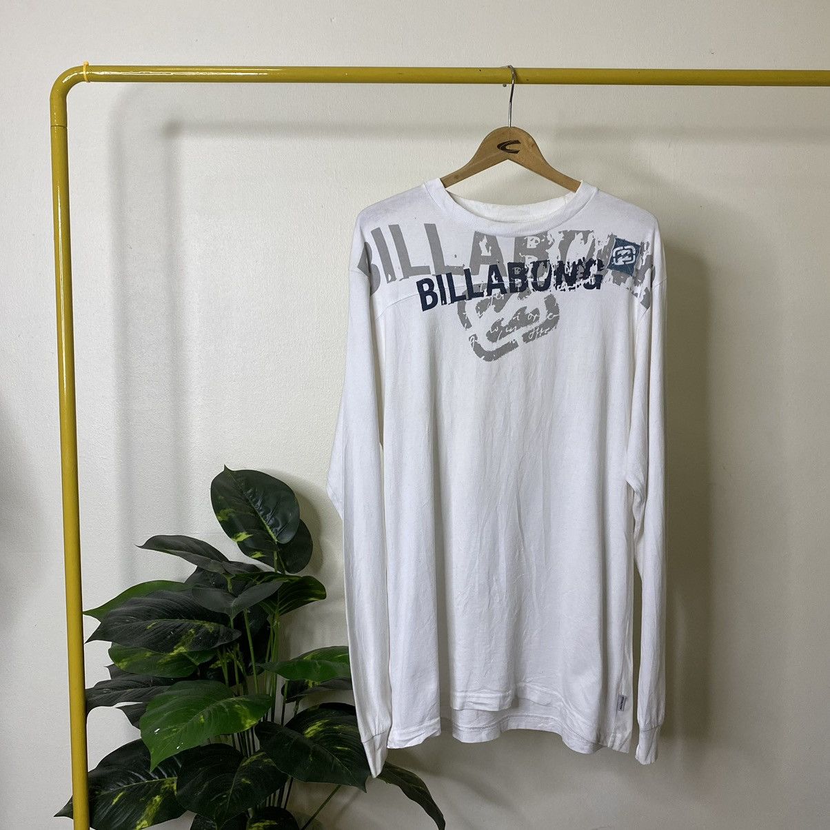 Billabong × Vintage Vintage Y2K Billabong Overprint LS T Shirt Size US M / EU 48-50 / 2 - 1 Thumbnail